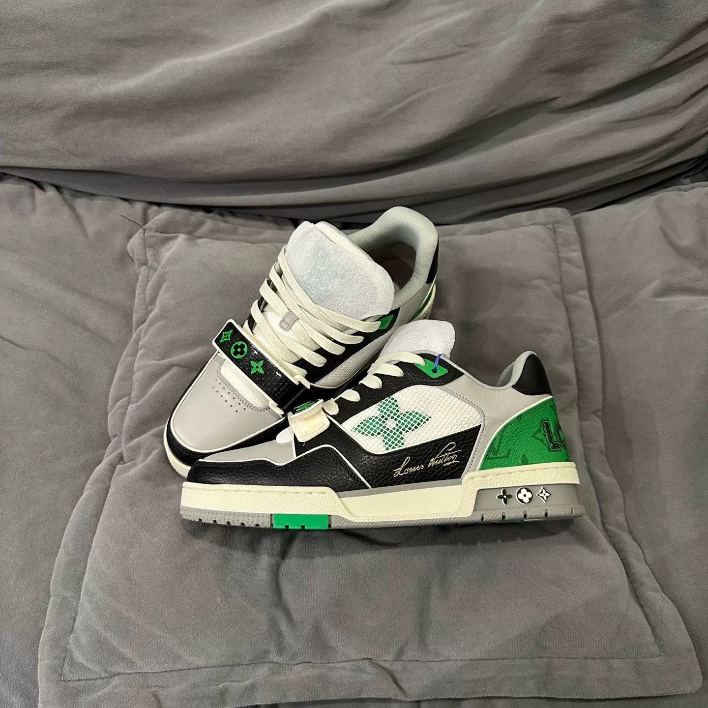 Louis Vuitton Louis Vuitton Green Lowtop Sneakers 7.5 Men Size US 7.5 / EU 40-41 - 8 Thumbnail