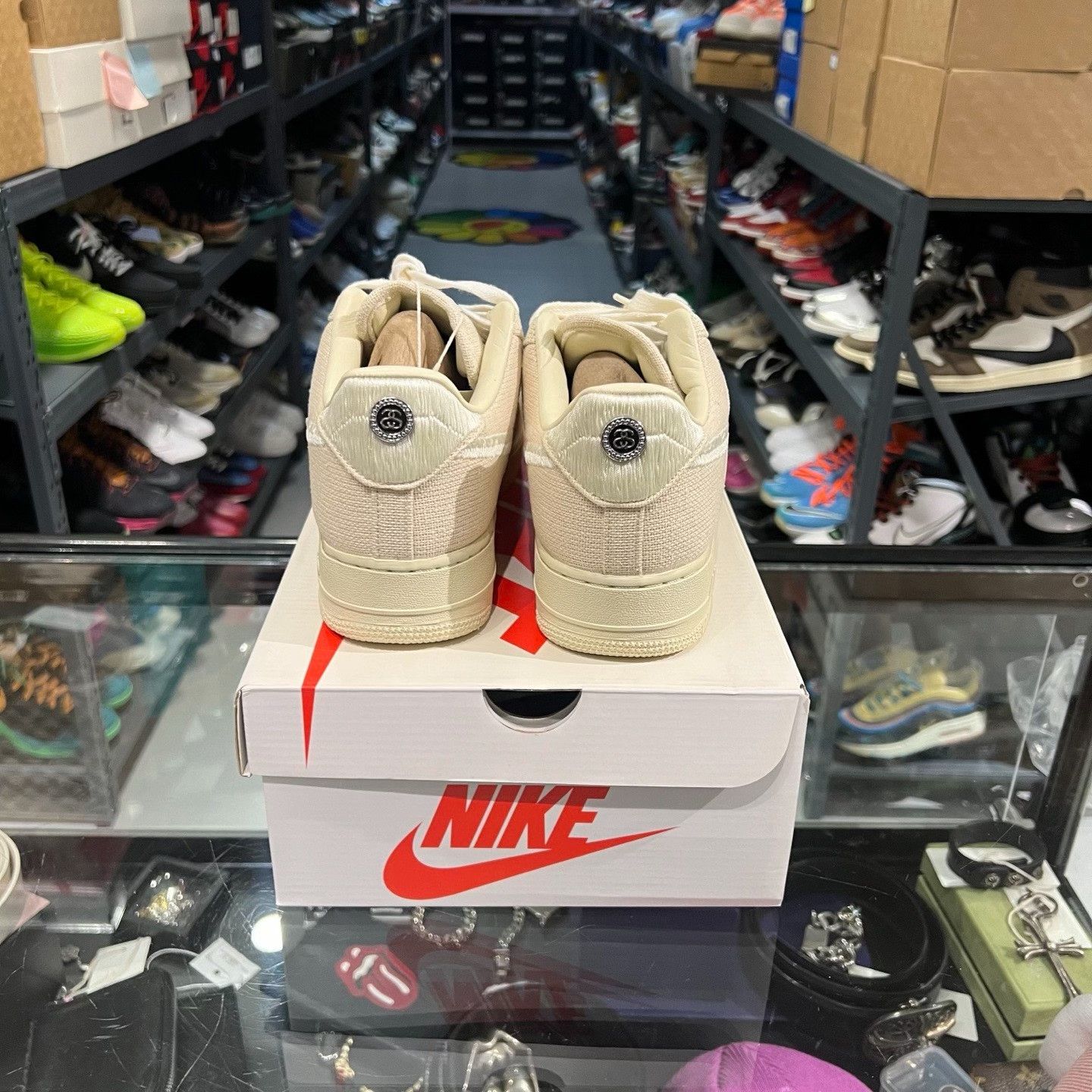Nike Nike White Lowtop Sneakers 11.5 Men Size US 11.5 / EU 44-45 - 3 Thumbnail