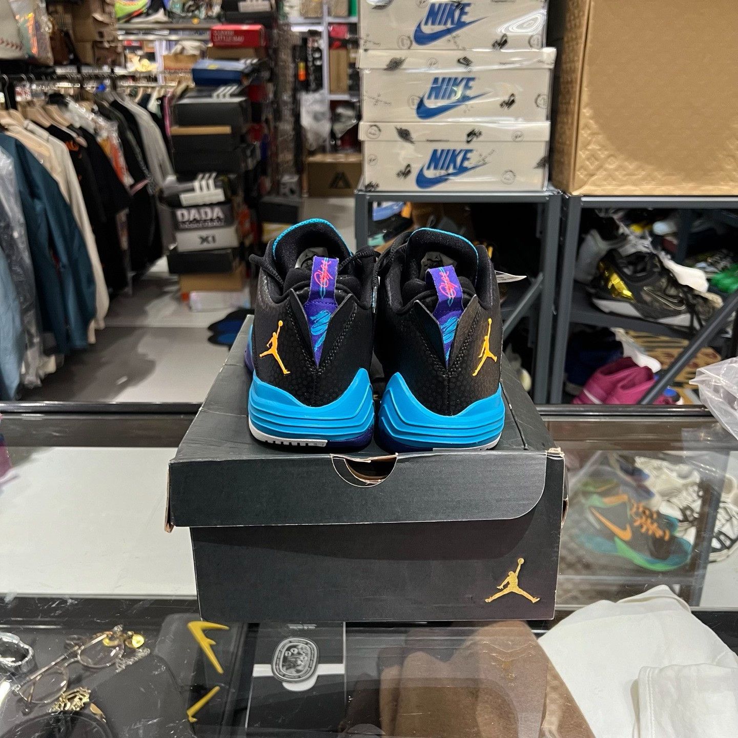 Nike Nike Lowtop Sneakers 9.5 Men Size US 9.5 / EU 42-43 - 3 Thumbnail