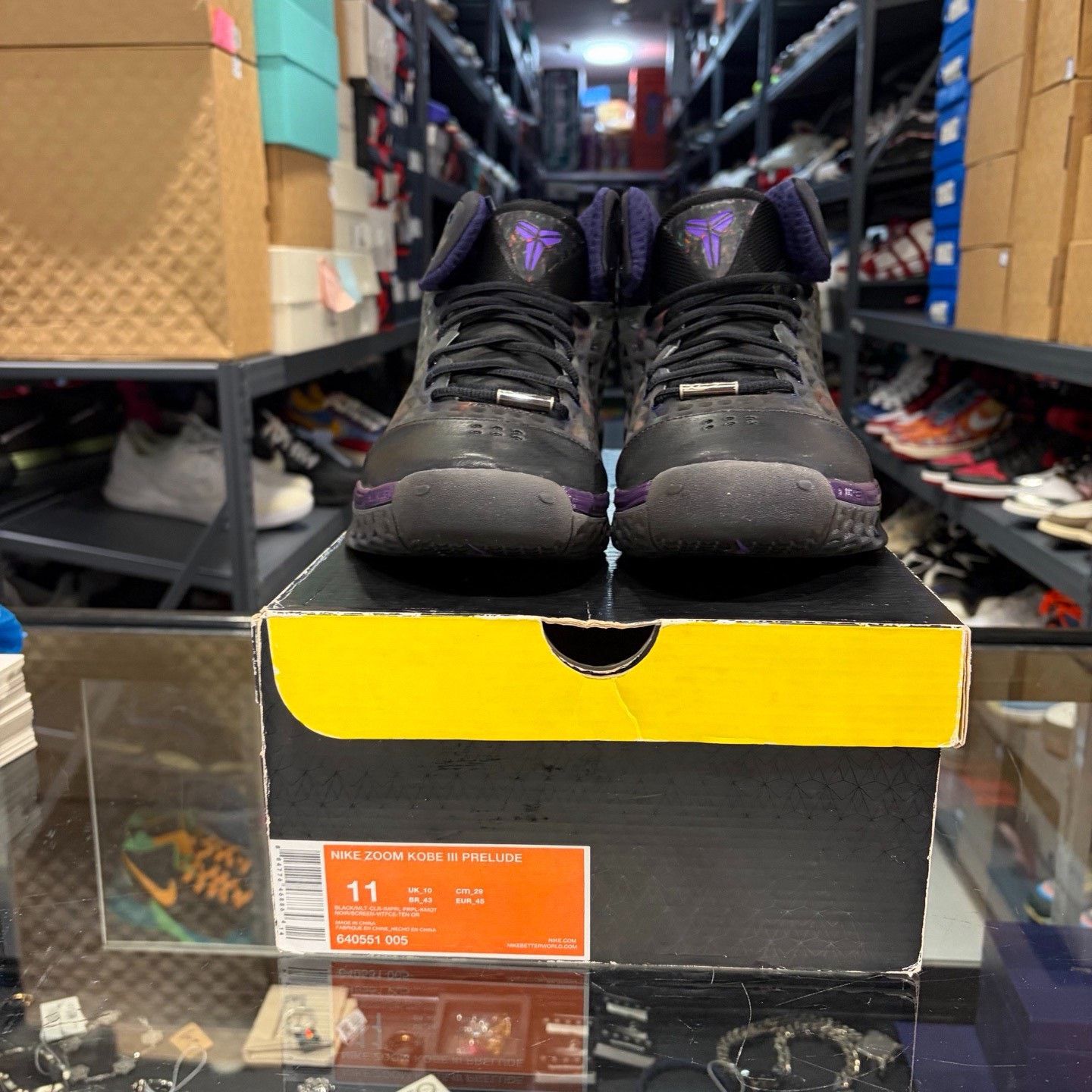 Nike Nike Purple Lowtop Sneakers 11.5 Men Size US 11.5 / EU 44-45 - 2 Thumbnail