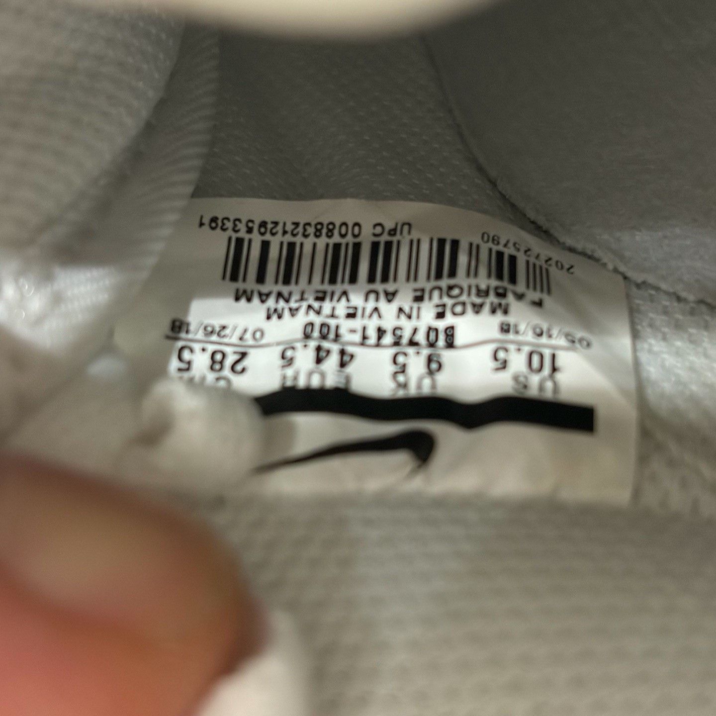 Nike Nike White Lowtop Sneakers 11 Men Size US 11 / EU 44 - 5 Thumbnail