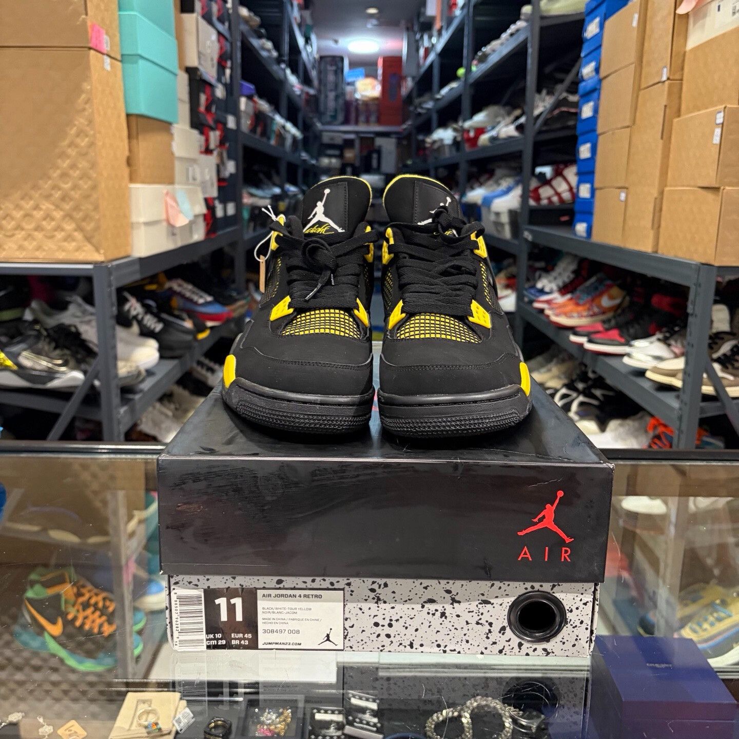 Nike Nike Yellow Lowtop Sneakers 11.5 Men Size US 11.5 / EU 44-45 - 2 Thumbnail