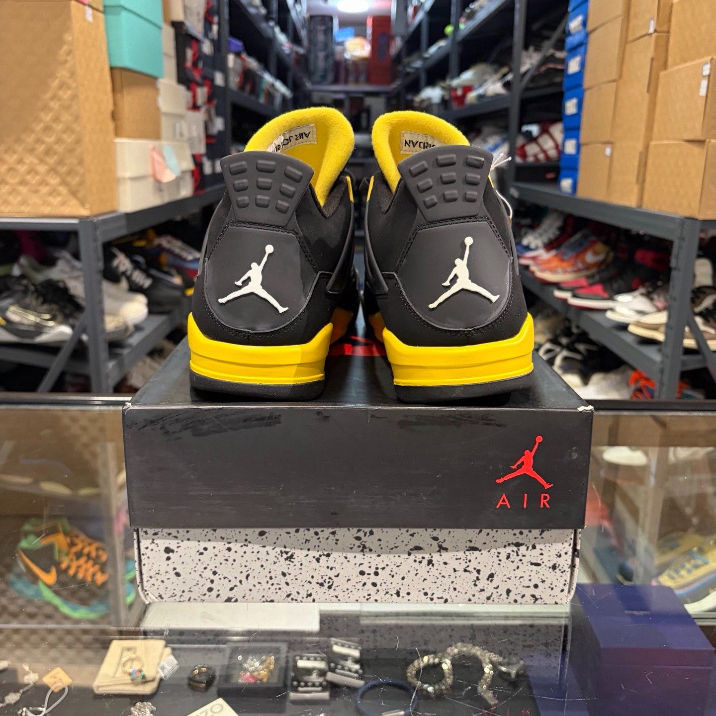 Nike Nike Yellow Lowtop Sneakers 11.5 Men Size US 11.5 / EU 44-45 - 3 Thumbnail