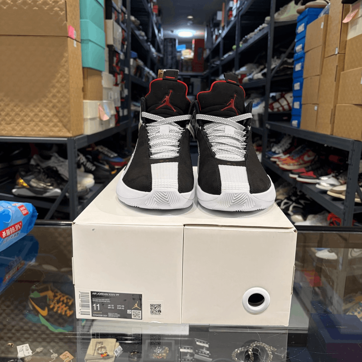 Nike Nike Black Lowtop Sneakers 11.5 Men Size US 11.5 / EU 44-45 - 2 Thumbnail