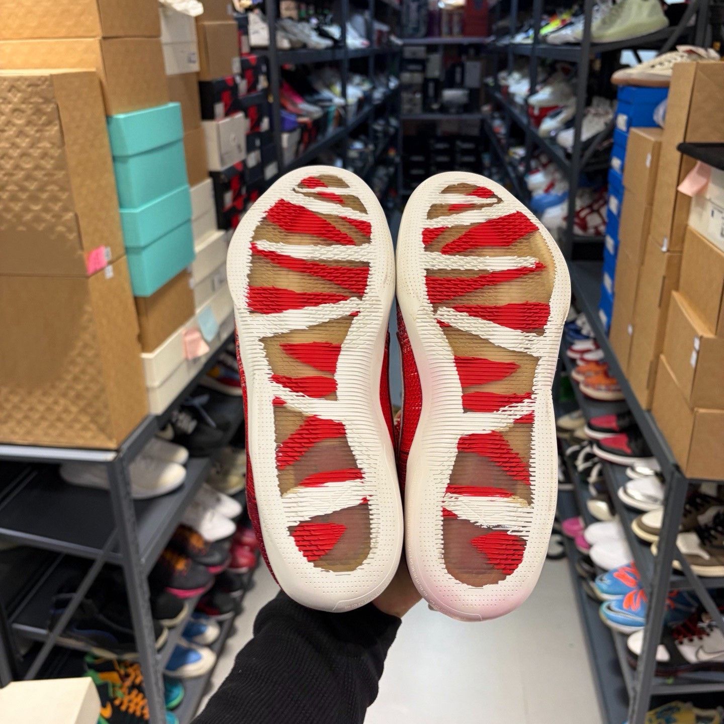Nike Nike Red Lowtop Sneakers 9.5 Men Size US 9.5 / EU 42-43 - 4 Thumbnail
