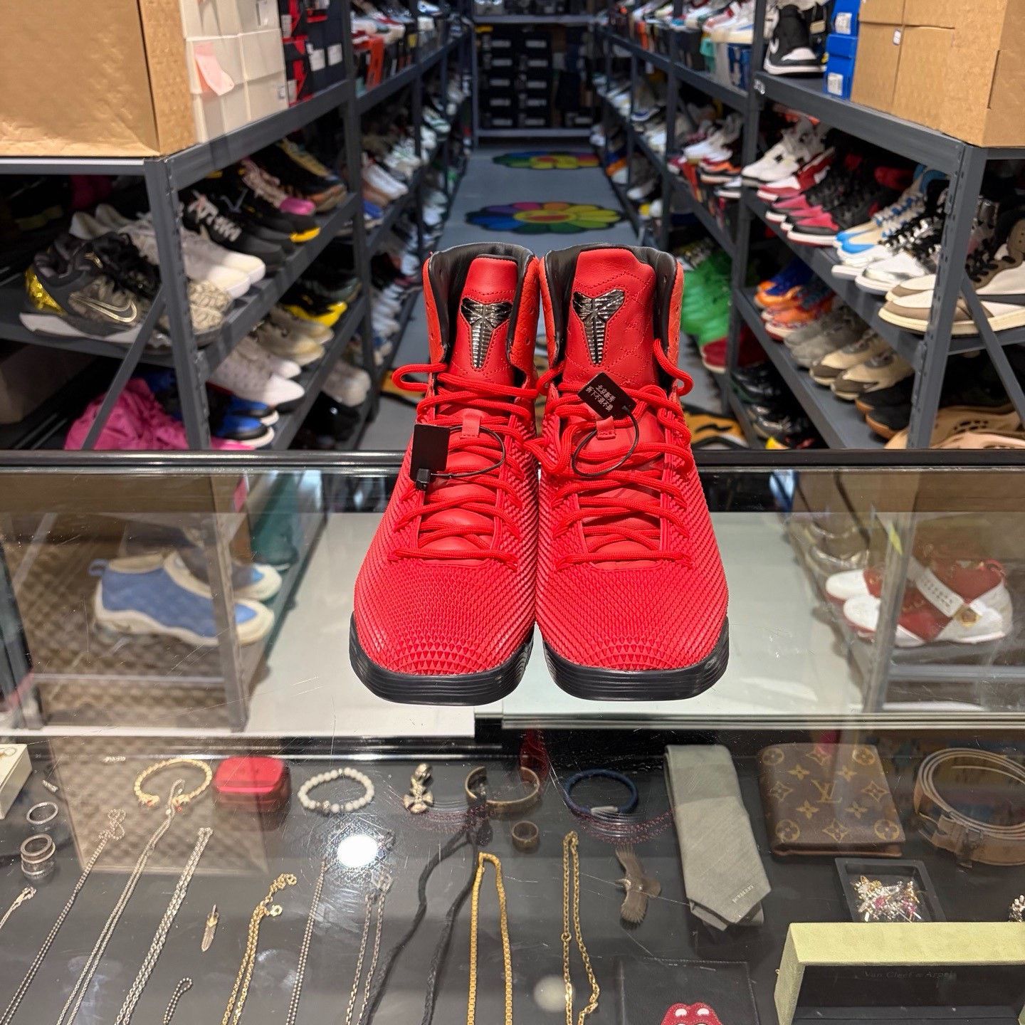 Nike Nike Red Lowtop Sneakers 9.5 Men Size US 9.5 / EU 42-43 - 2 Thumbnail