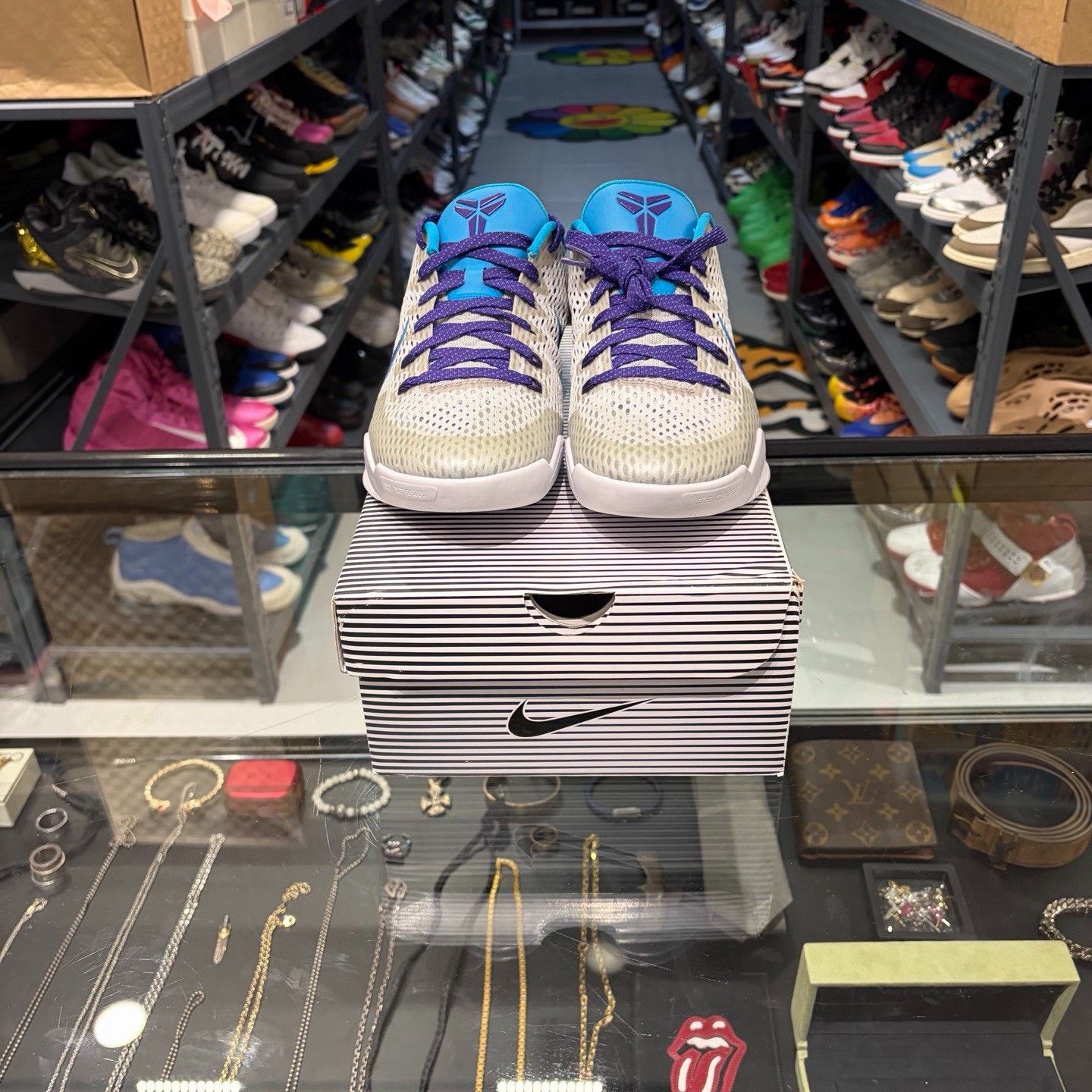 Nike Nike Blue Lowtop Sneakers 9 Men Size US 9 / EU 42 - 2 Thumbnail