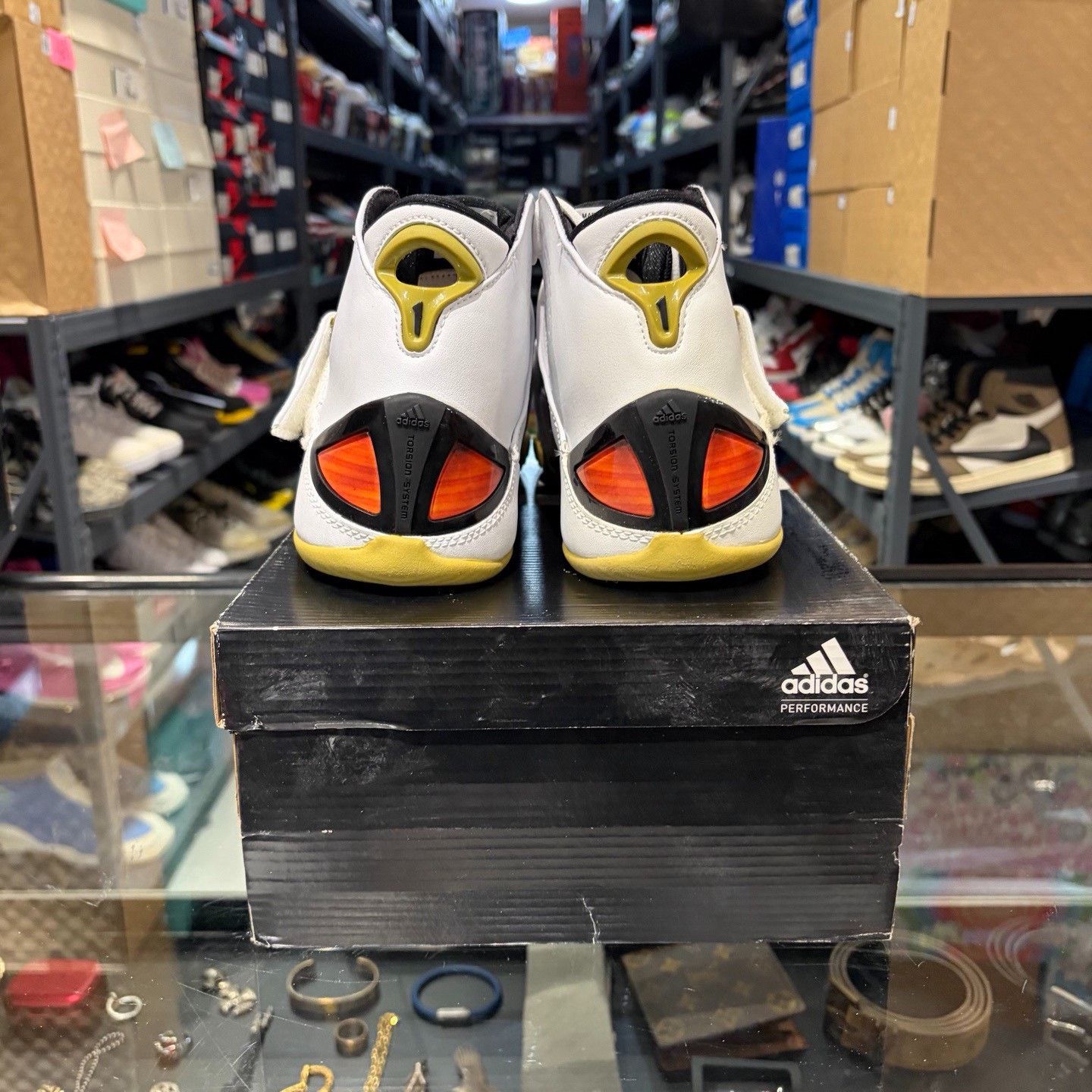 Adidas Adidas White Lowtop Sneakers 10 Men Size US 10 / EU 43 - 3 Thumbnail