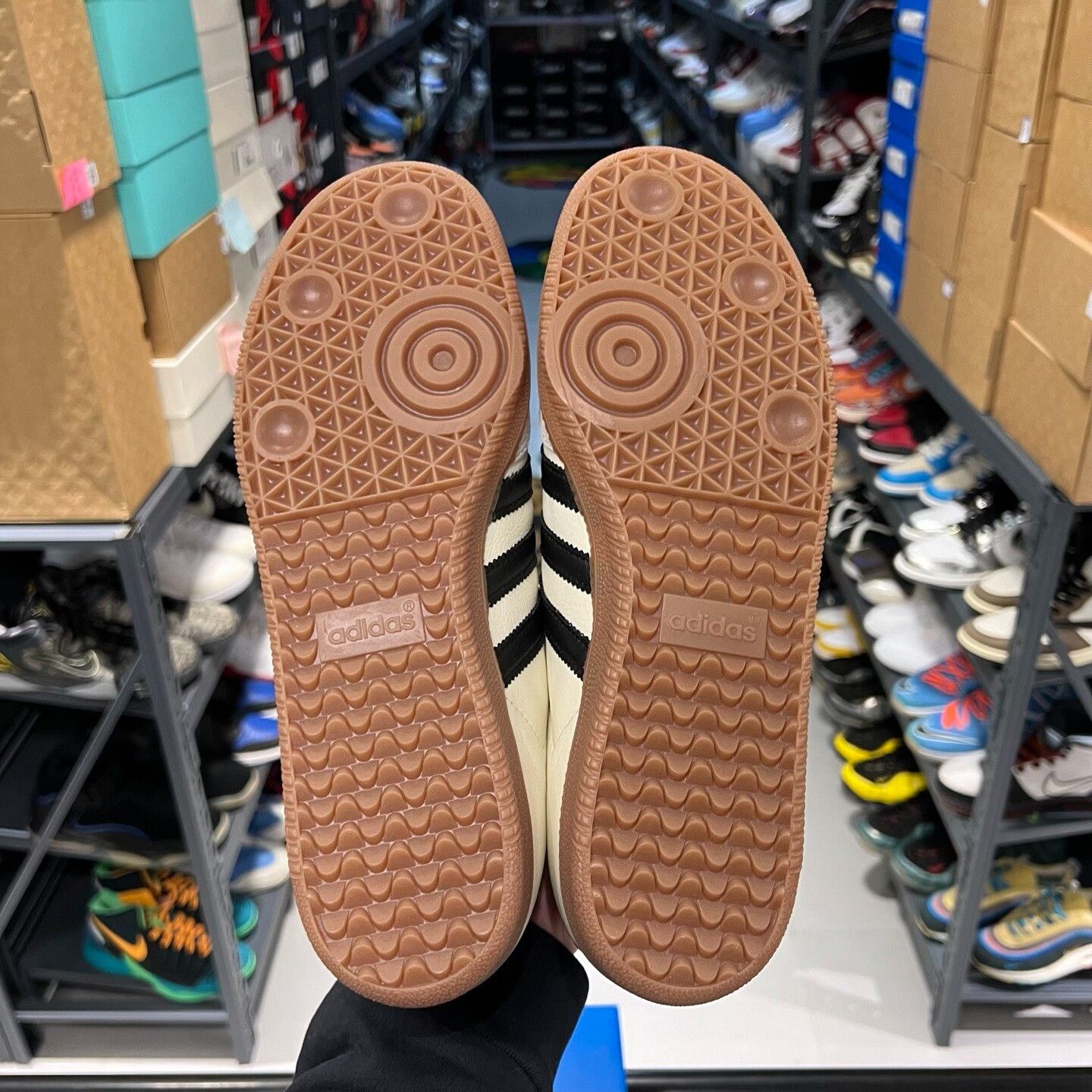 Adidas Adidas Lowtop Sneakers 10.5 Men Size US 10.5 / EU 43-44 - 4 Thumbnail