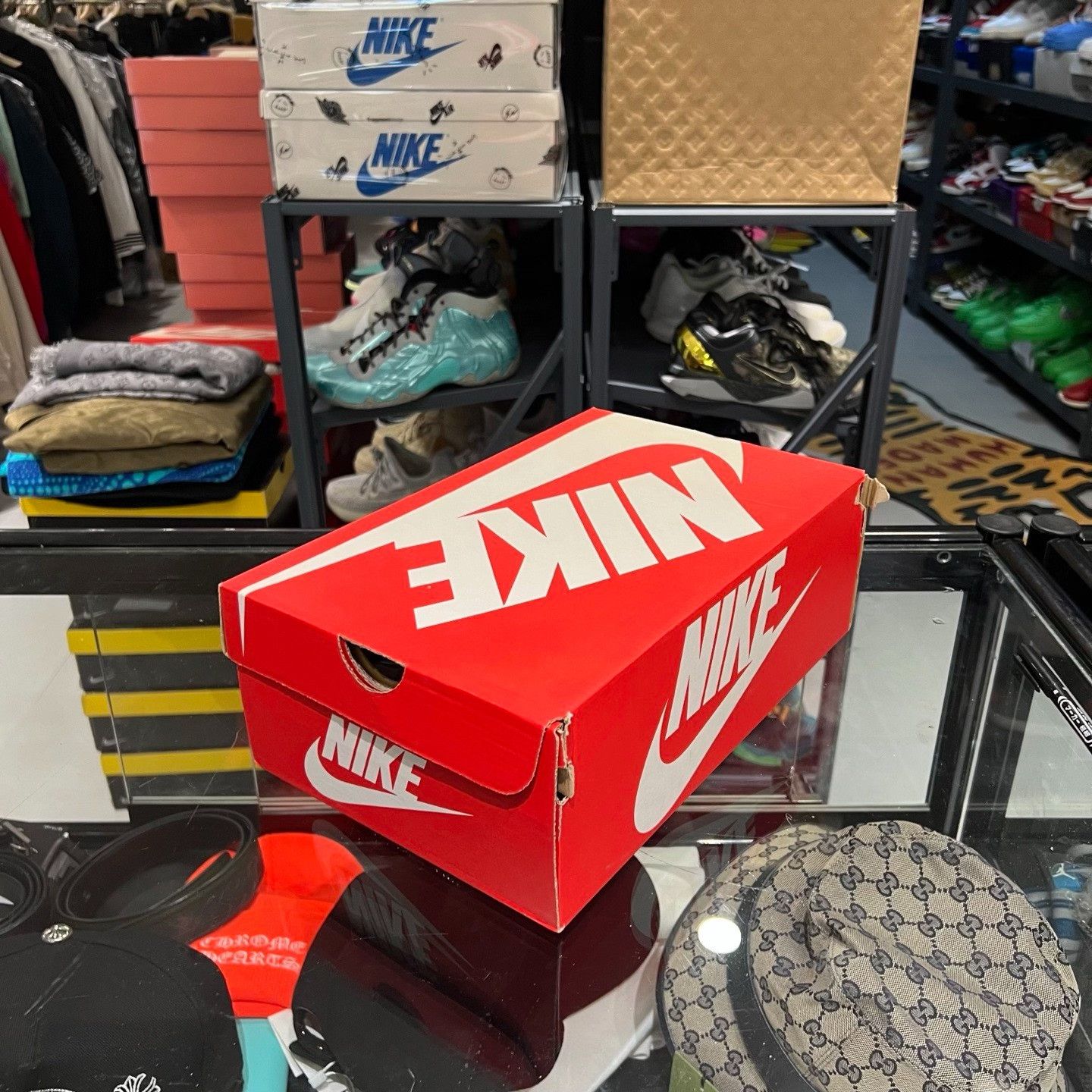 Nike Nike Lowtop Sneakers 9.5 Men Size US 9.5 / EU 42-43 - 6 Thumbnail