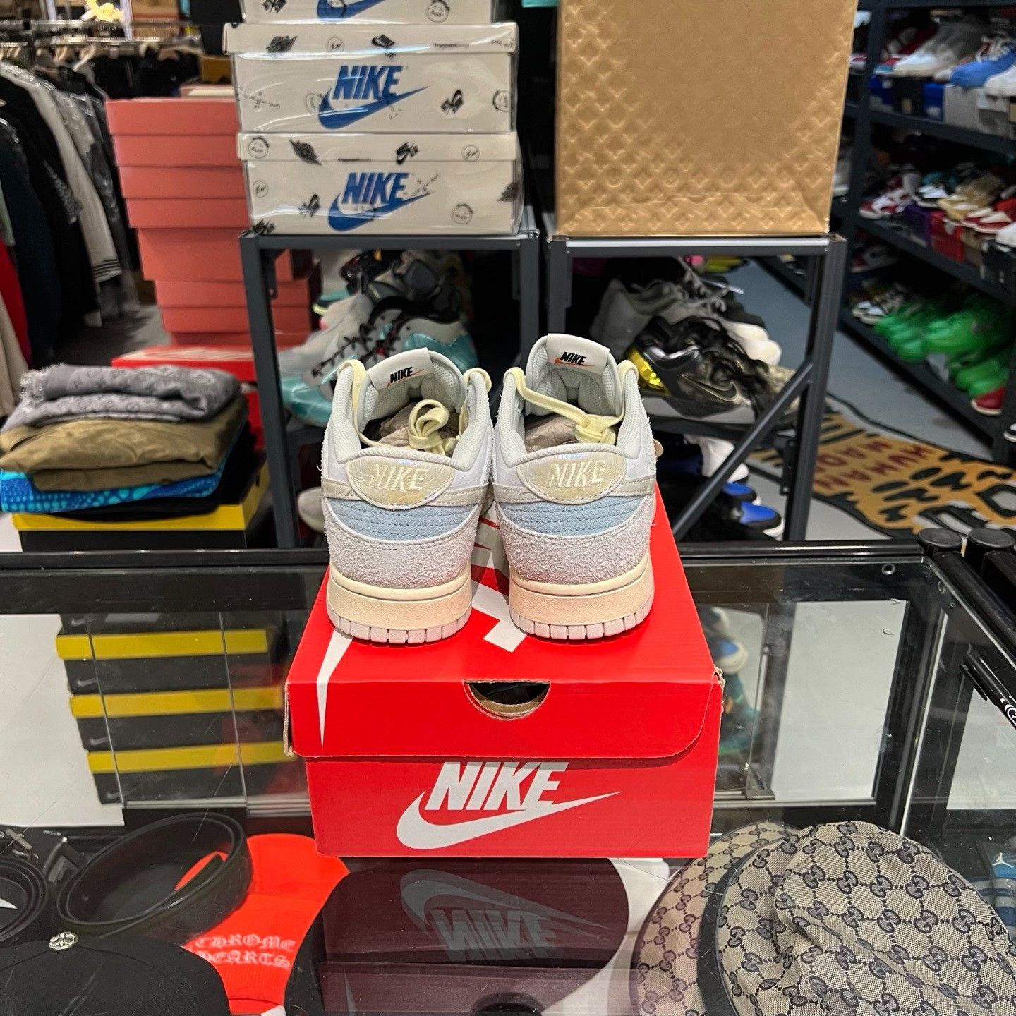 Nike Nike Lowtop Sneakers 9.5 Men Size US 9.5 / EU 42-43 - 3 Thumbnail
