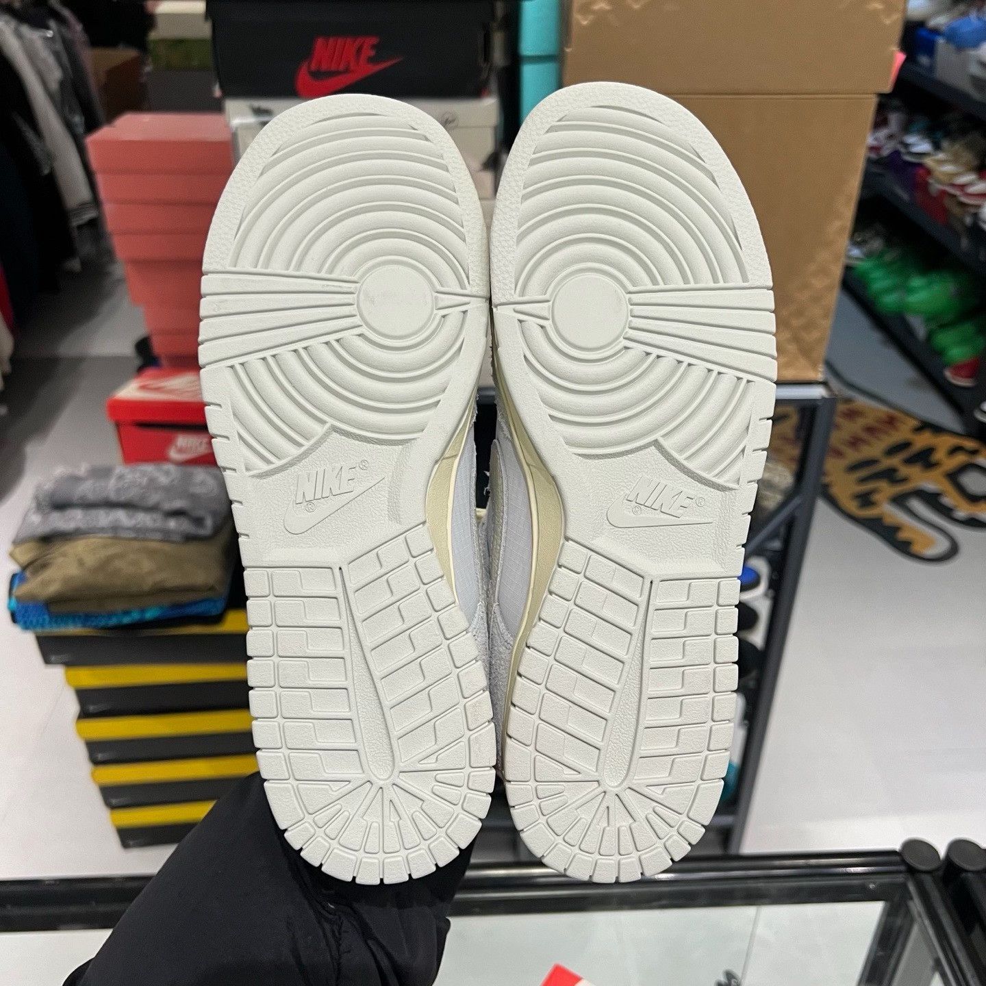 Nike Nike Lowtop Sneakers 9.5 Men Size US 9.5 / EU 42-43 - 5 Thumbnail