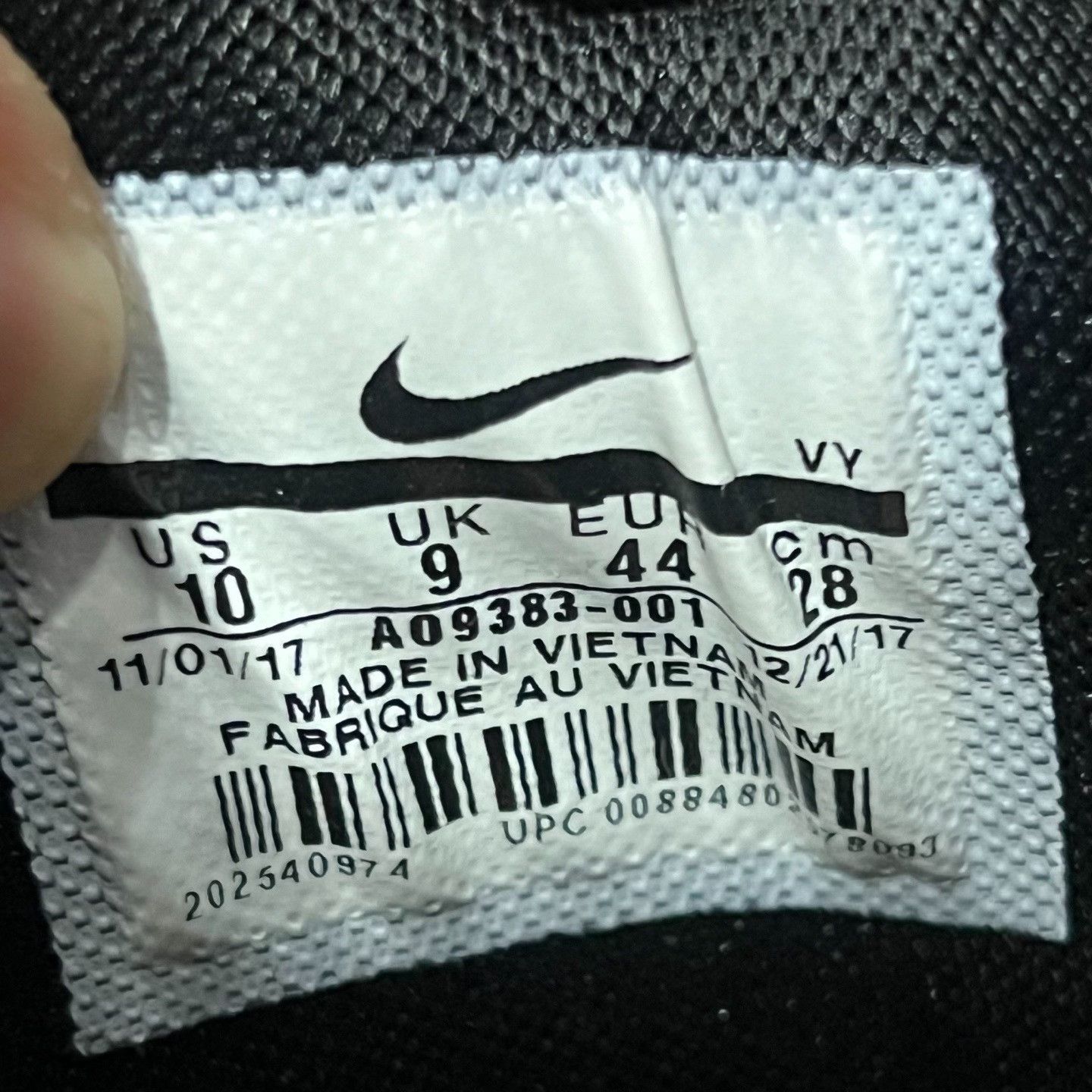 Nike Nike Lowtop Sneakers 10.5 Men Size US 10.5 / EU 43-44 - 6 Thumbnail