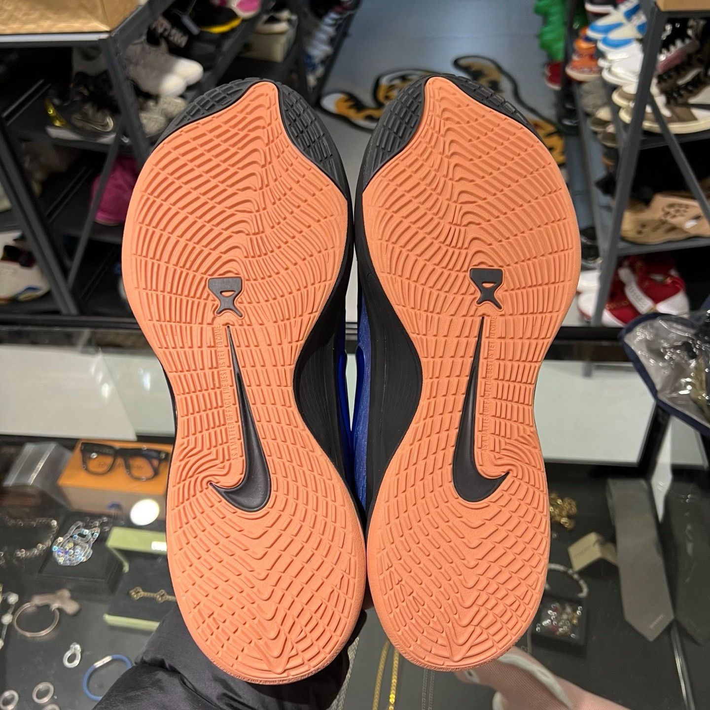Nike Nike Lowtop Sneakers 12 Men Size US 12 / EU 45 - 4 Thumbnail