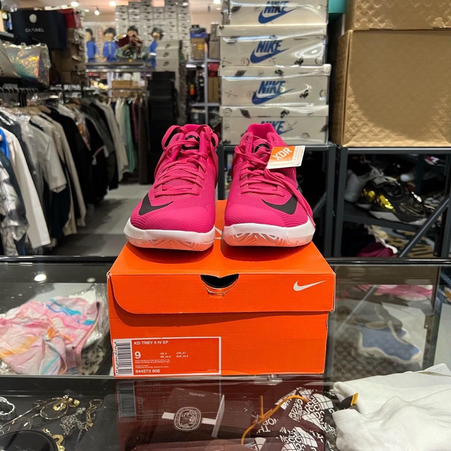 Nike Nike Lowtop Sneakers 9.5 Men Size US 9.5 / EU 42-43 - 2 Thumbnail