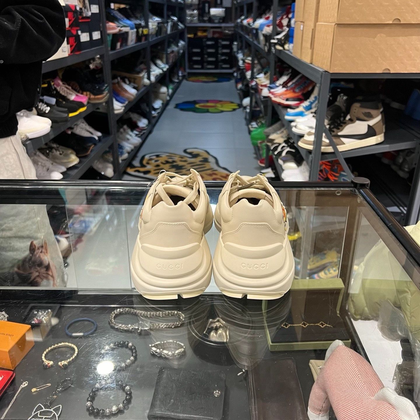Gucci Gucci Lowtop Sneakers us_6-5 Women Size US 6.5 / IT 36.5 - 3 Thumbnail
