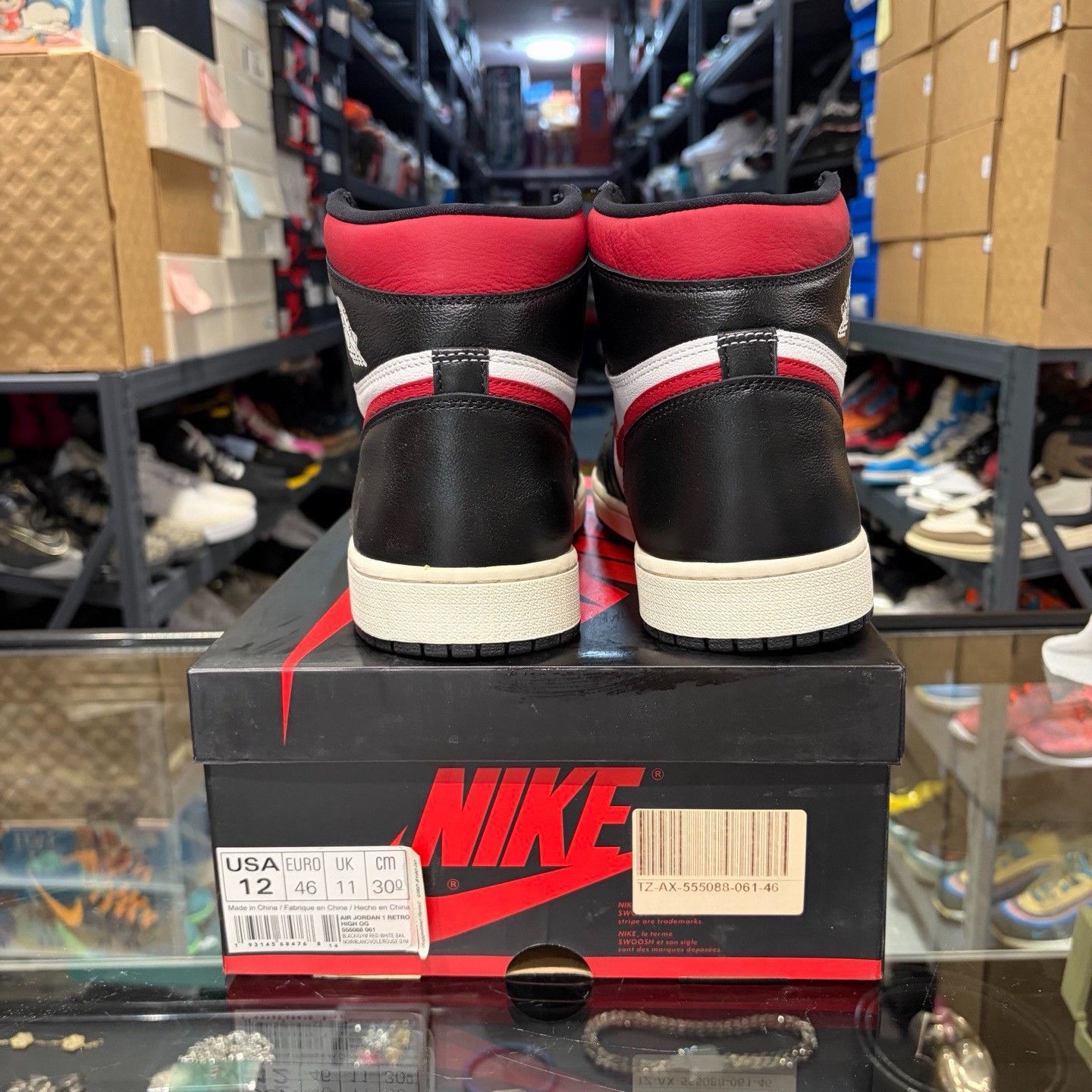 Nike Nike Black Lowtop Sneakers 12 Men Size US 12 / EU 45 - 3 Thumbnail