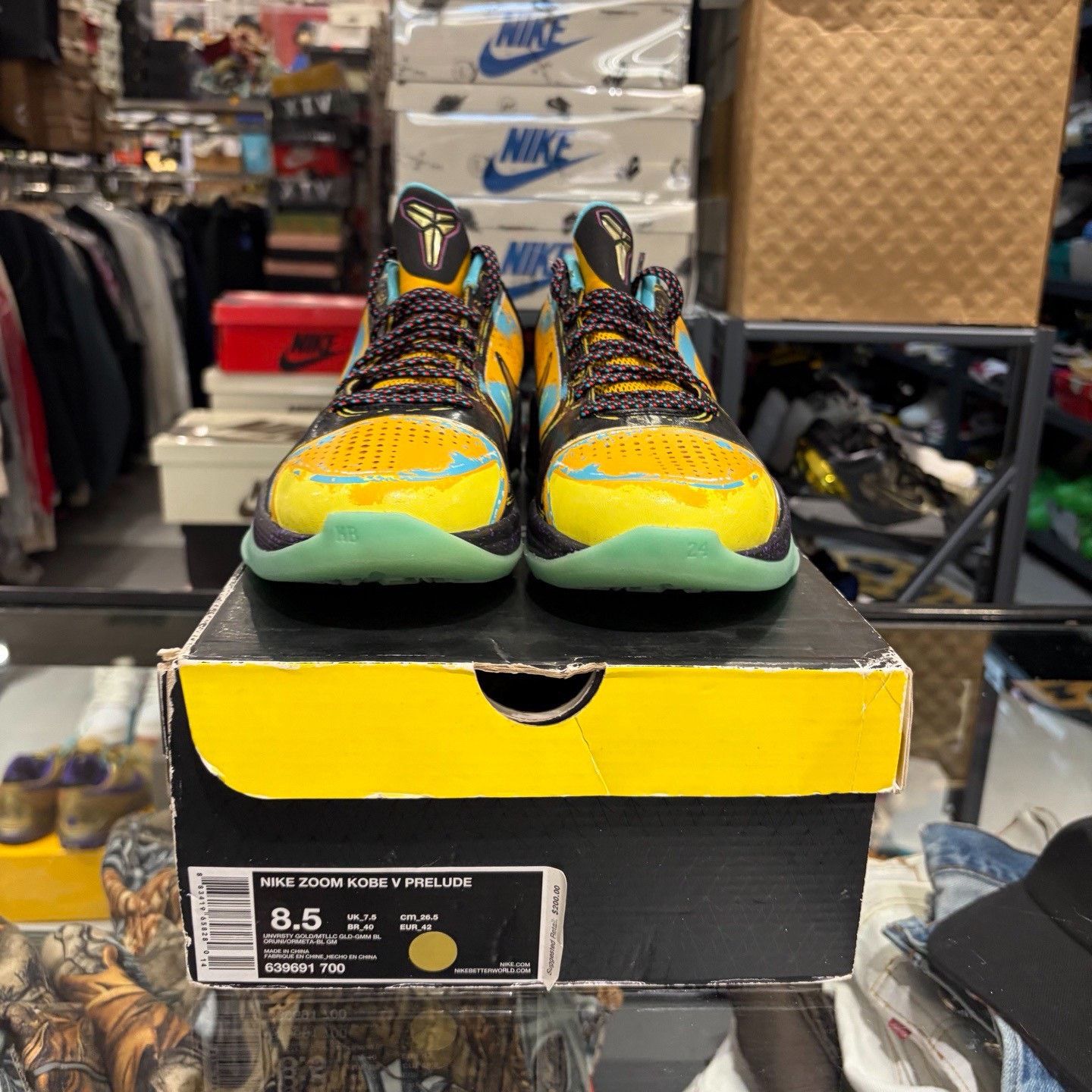 Nike Nike Yellow Lowtop Sneakers 9 Men Size US 9 / EU 42 - 2 Thumbnail