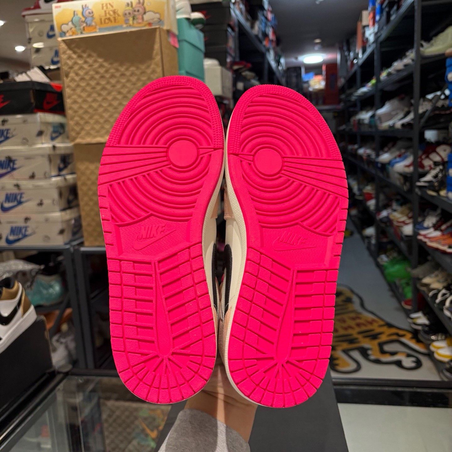 Nike Nike Pink Lowtop Sneakers 11.5 Men Size US 11.5 / EU 44-45 - 4 Thumbnail
