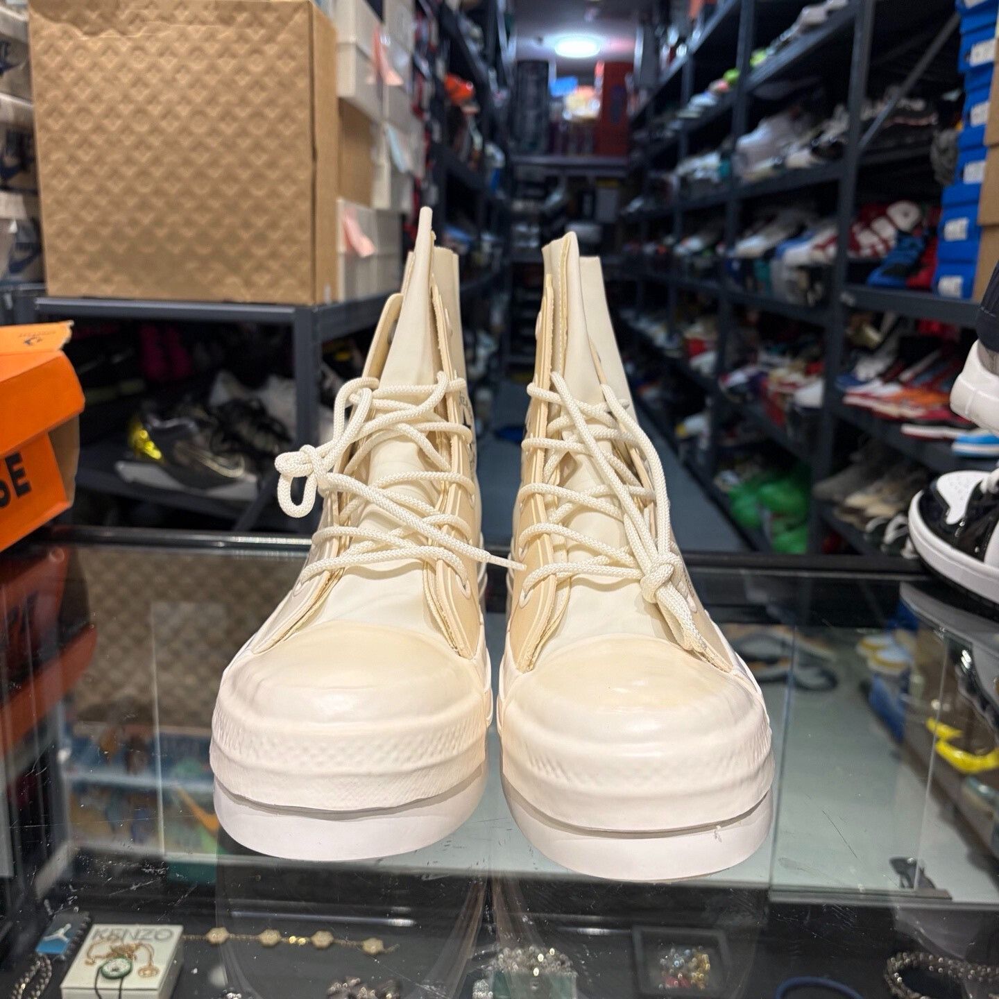 Nike Nike White Lowtop Sneakers 11.5 Men Size US 11.5 / EU 44-45 - 2 Thumbnail