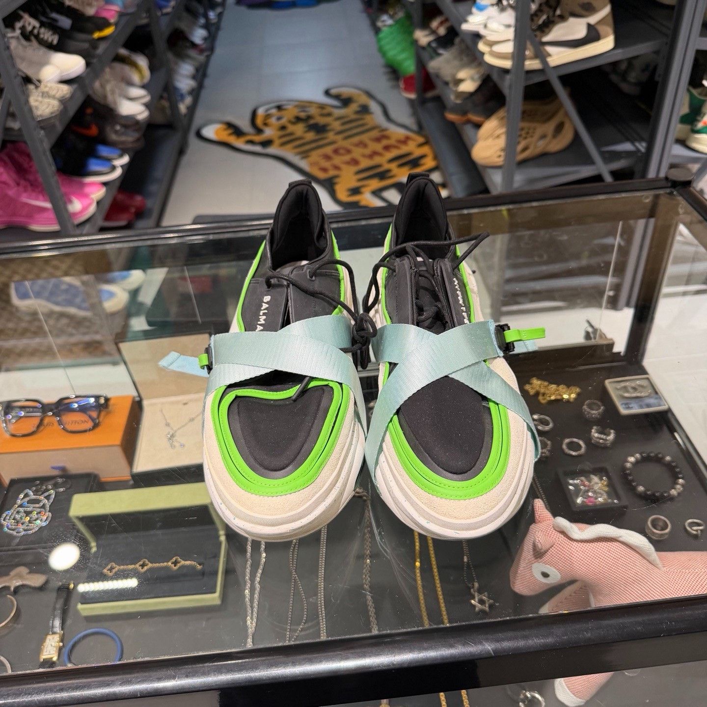 Balmain Balmain Green Lowtop Sneakers 11.5 Men Size US 11.5 / EU 44-45 - 2 Thumbnail