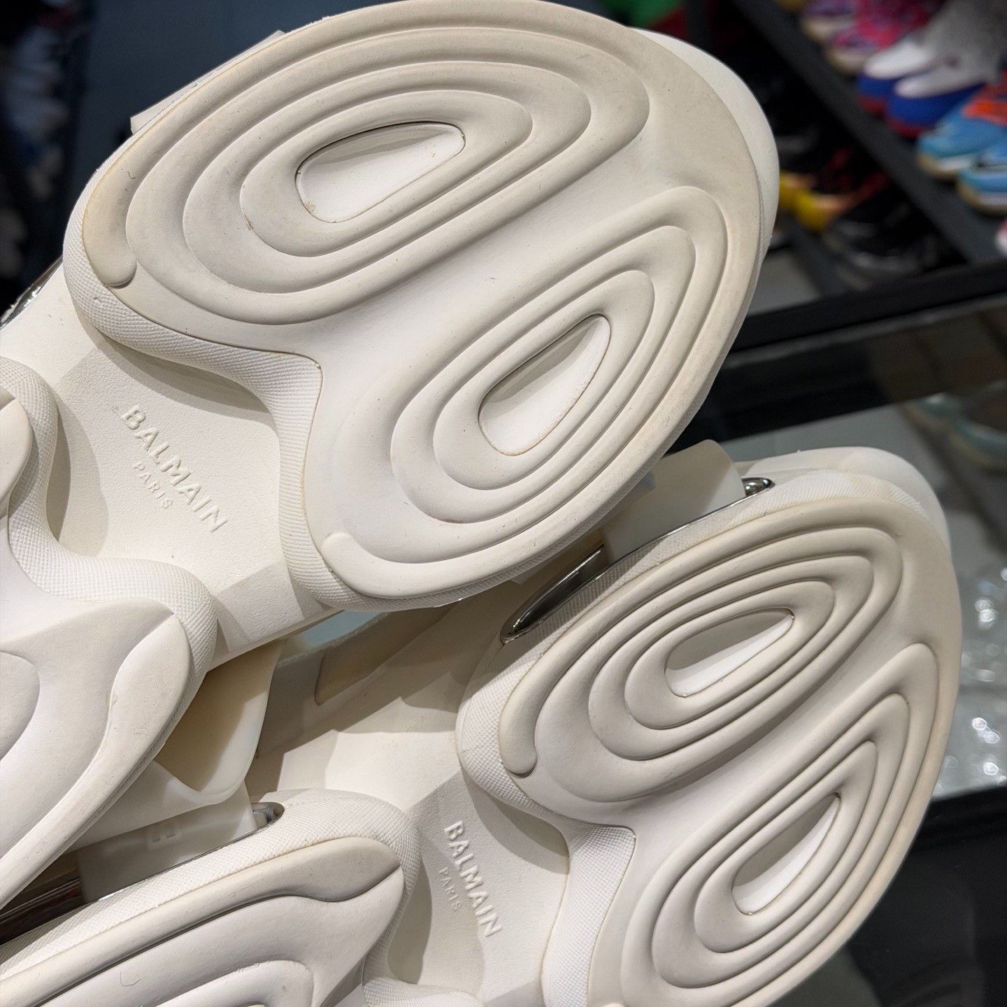 Balmain Balmain White Hitop Sneakers 11.5 Men Size US 11.5 / EU 44-45 - 5 Thumbnail