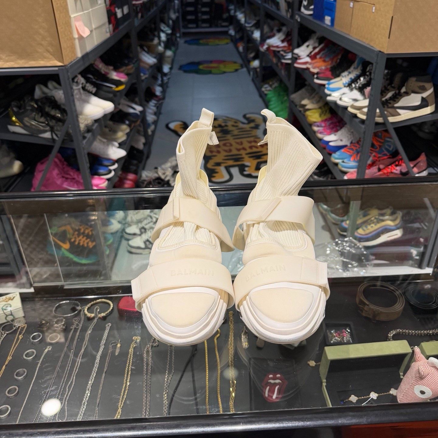 Balmain Balmain White Hitop Sneakers 11.5 Men Size US 11.5 / EU 44-45 - 2 Thumbnail