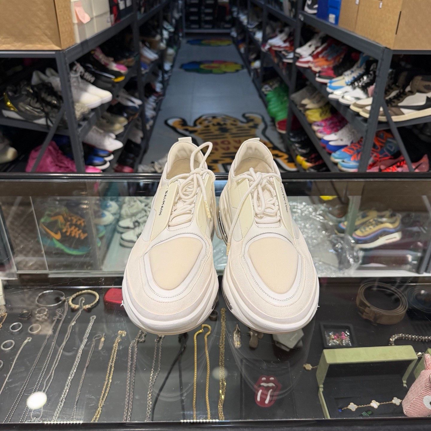 Balmain Balmain Lowtop Sneakers 11.5 Men Size US 11.5 / EU 44-45 - 2 Thumbnail