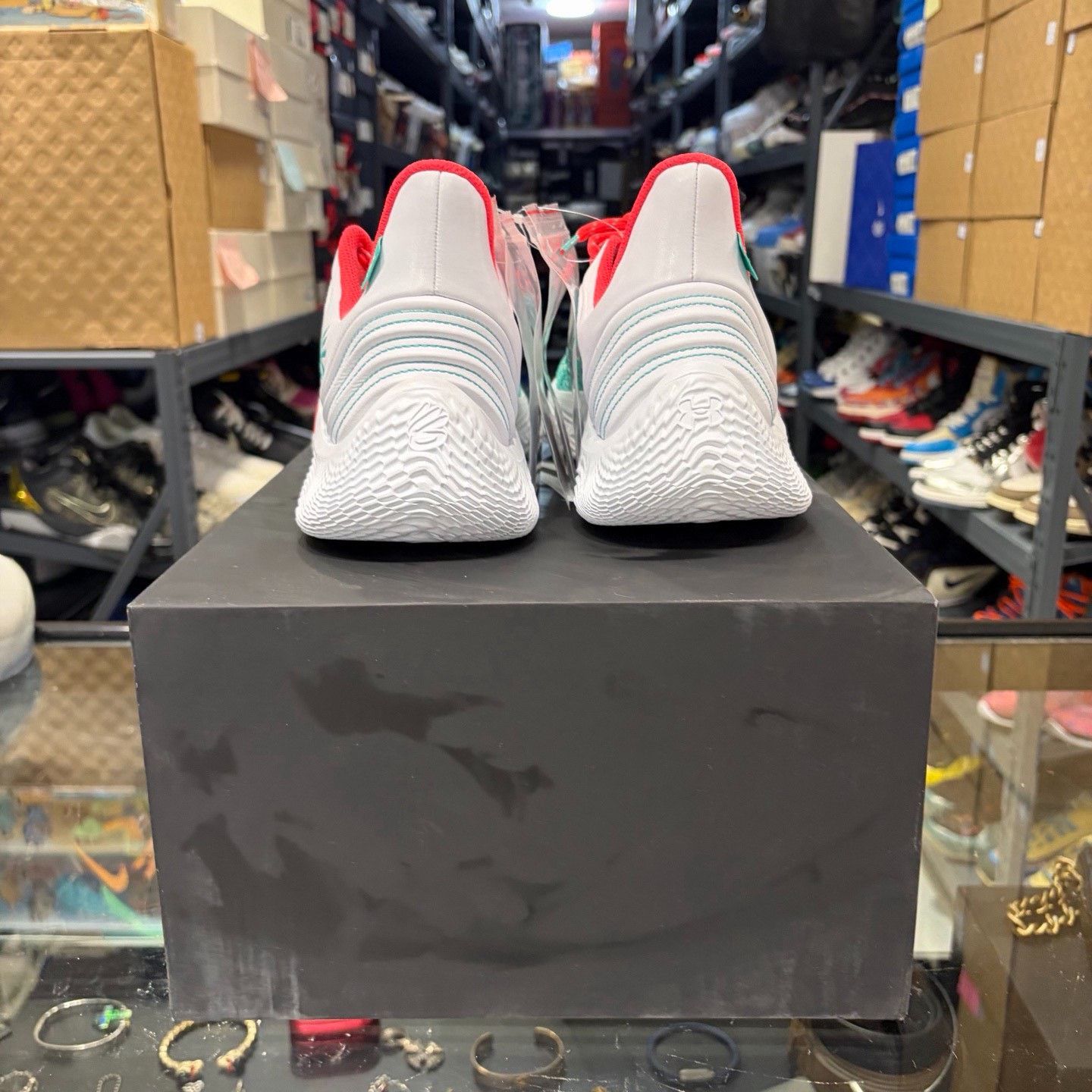 Nike Nike White Lowtop Sneakers 10.5 Men Size US 10.5 / EU 43-44 - 3 Thumbnail