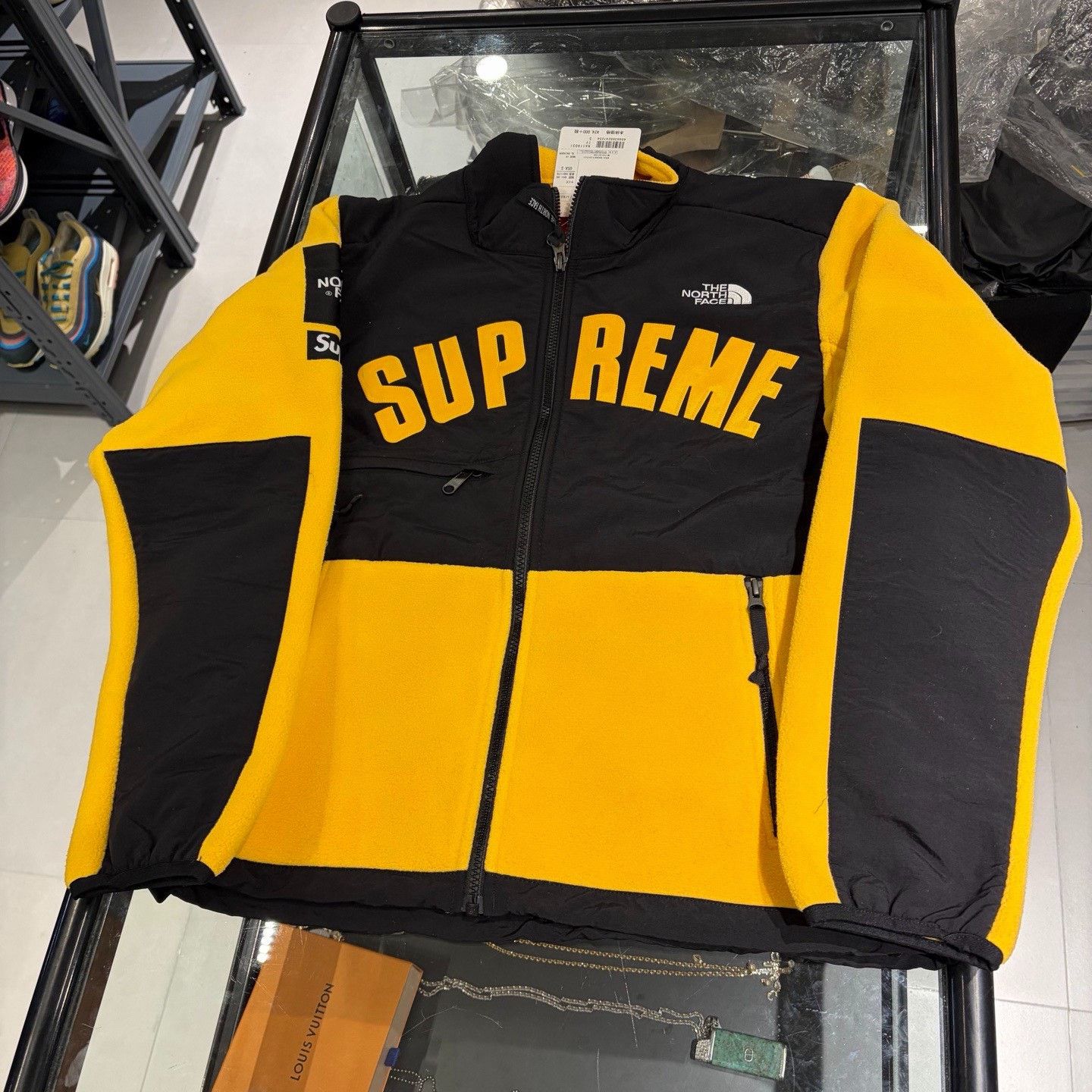 The North Face The North Face Yellow Light Jacket s Men Size US S / EU 44-46 / 1 - 3 Thumbnail