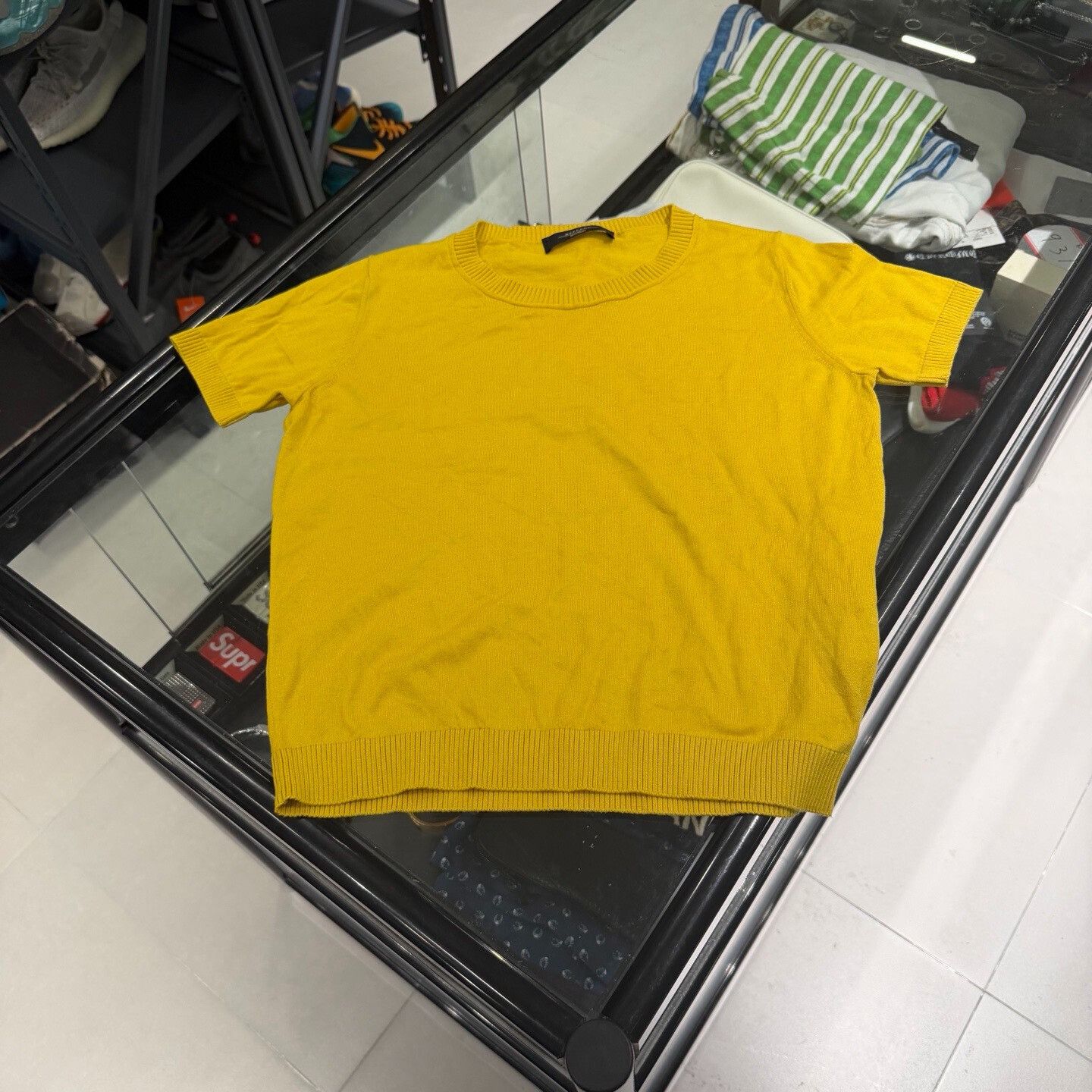 Supreme Supreme Yellow T-Shirt S Women Size S / US 4 / IT 40 - 4 Thumbnail