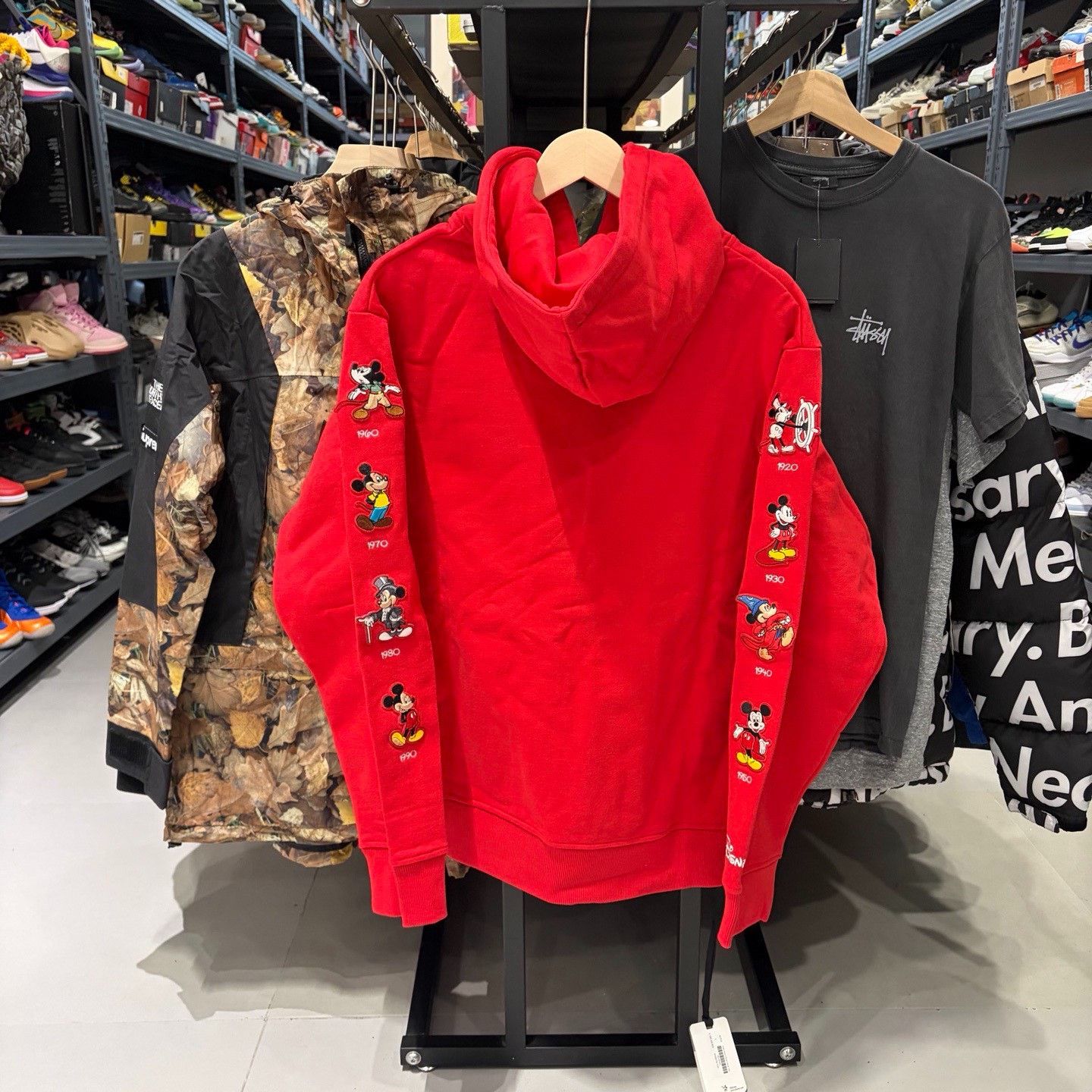 Kith Kith Red Hoodie l Men Size US L / EU 52-54 / 3 - 2 Thumbnail