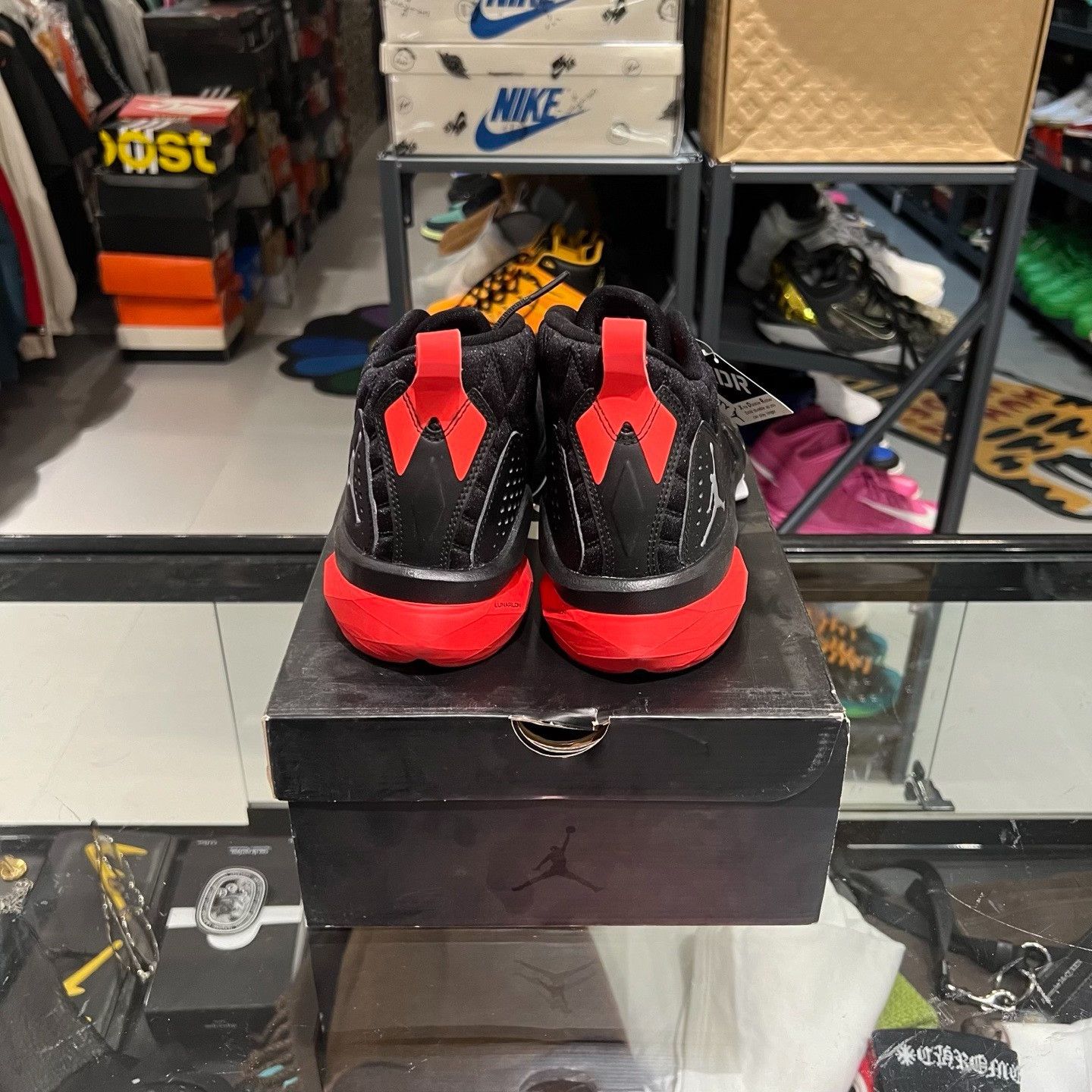 Nike Nike Lowtop Sneakers 9.5 Men Size US 9.5 / EU 42-43 - 3 Thumbnail