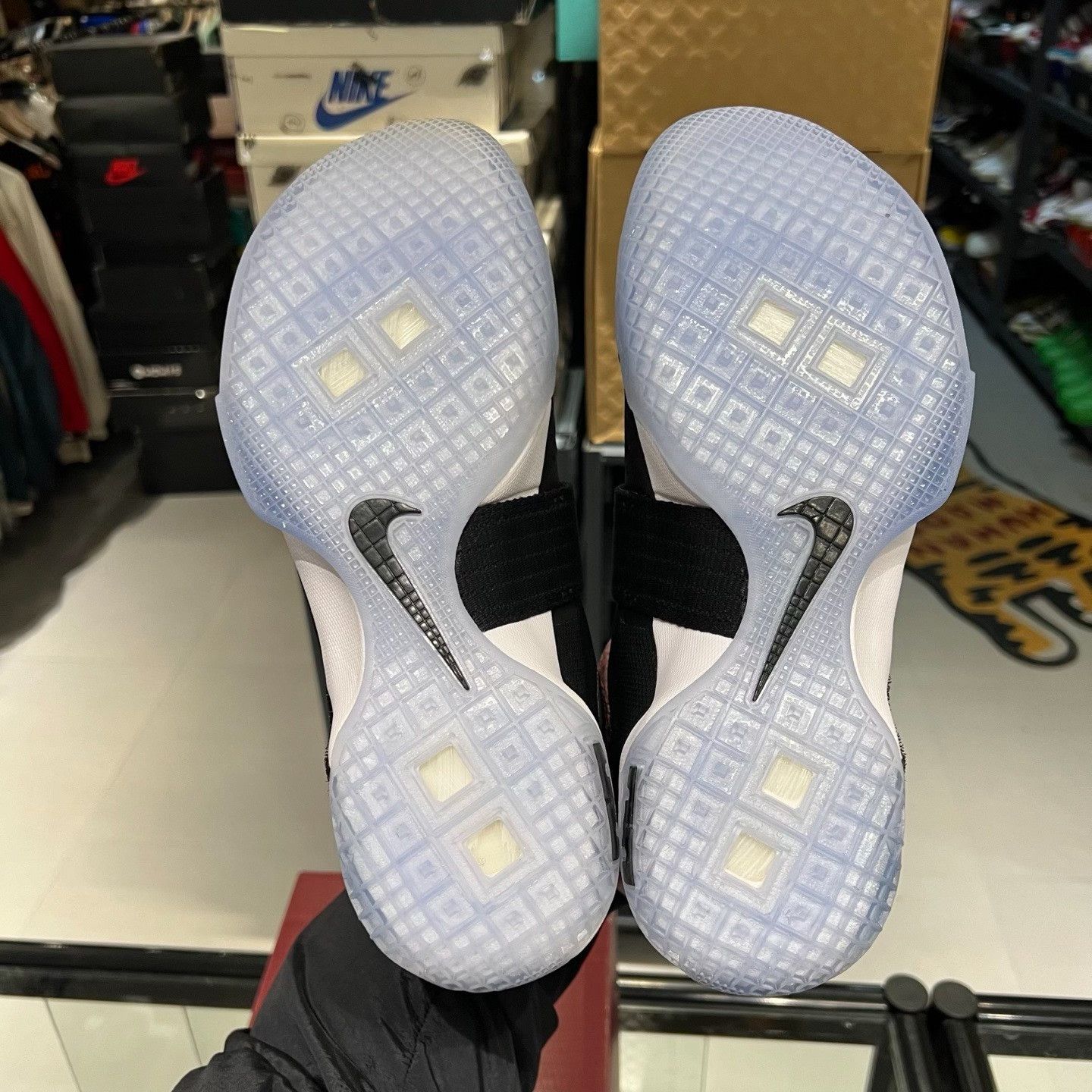 Nike Nike Lowtop Sneakers 10 Men Size US 10 / EU 43 - 4 Thumbnail