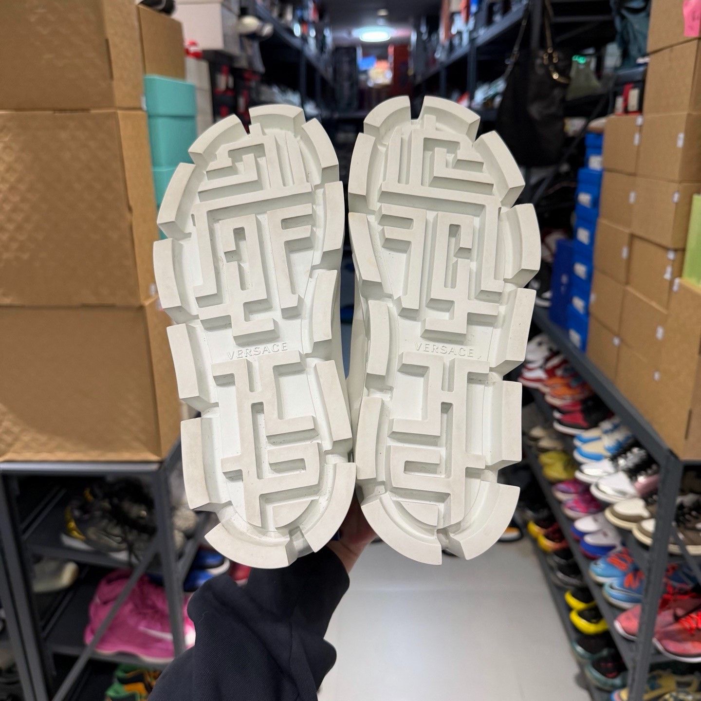 Versace Versace White Lowtop Sneakers 10 Men Size US 10 / EU 43 - 6 Thumbnail
