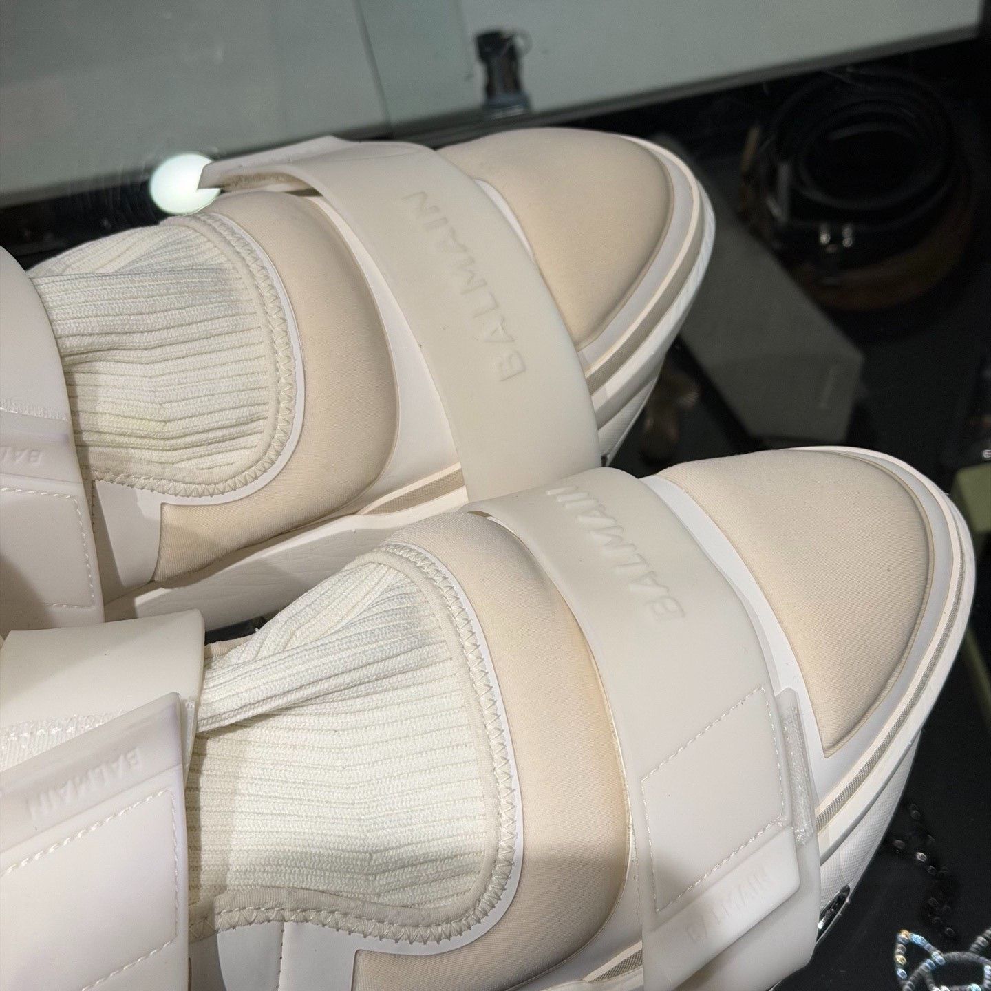 Balmain Balmain White Lowtop Sneakers 11.5 Men Size US 11.5 / EU 44-45 - 7 Thumbnail