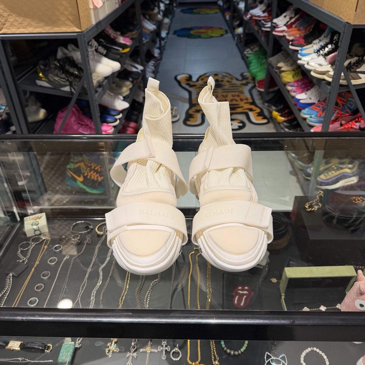 Balmain Balmain White Lowtop Sneakers 11.5 Men Size US 11.5 / EU 44-45 - 2 Thumbnail