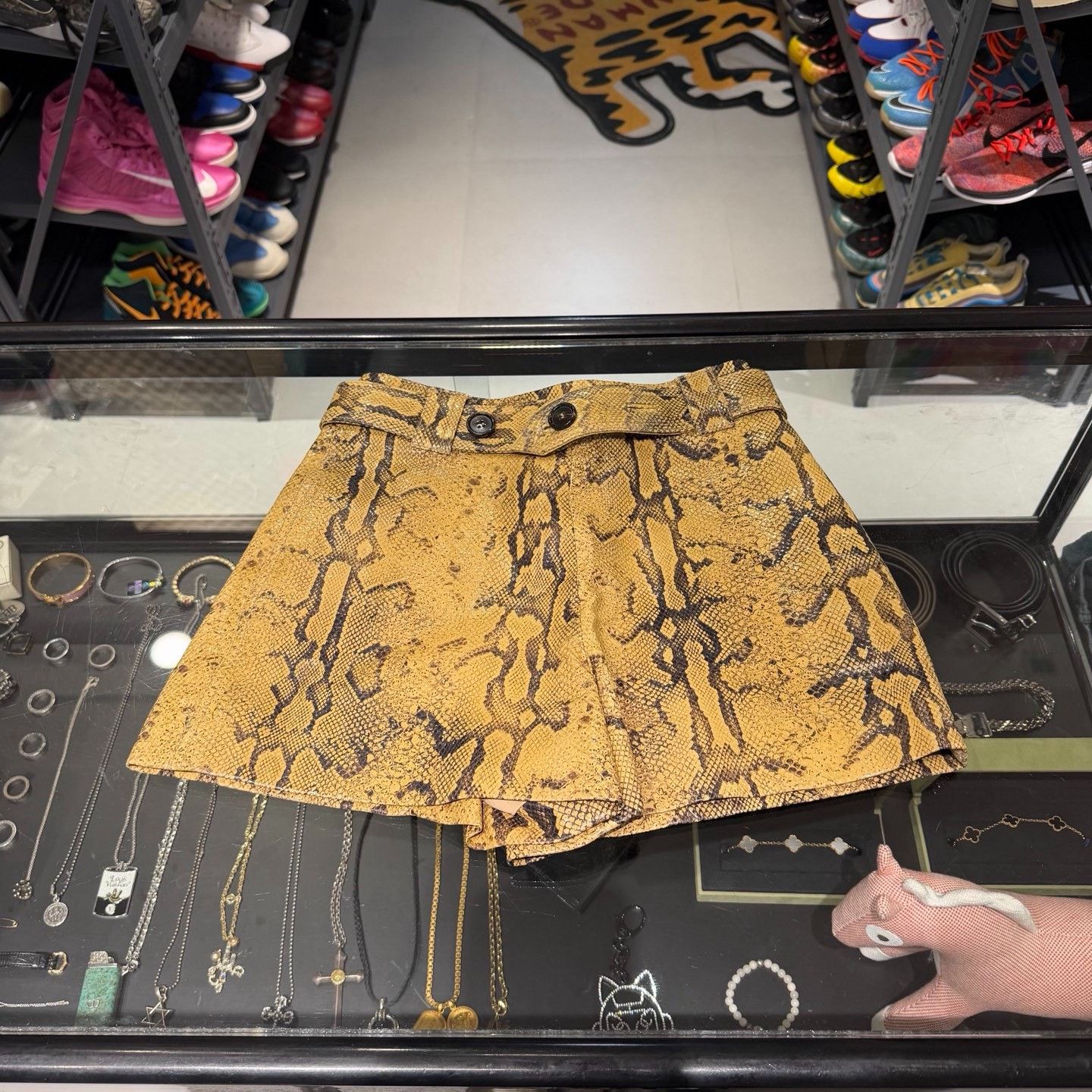 Dolce & Gabbana Dolce & Gabbana Shorts 34 Men Size US 34 / EU 50 - 3 Thumbnail