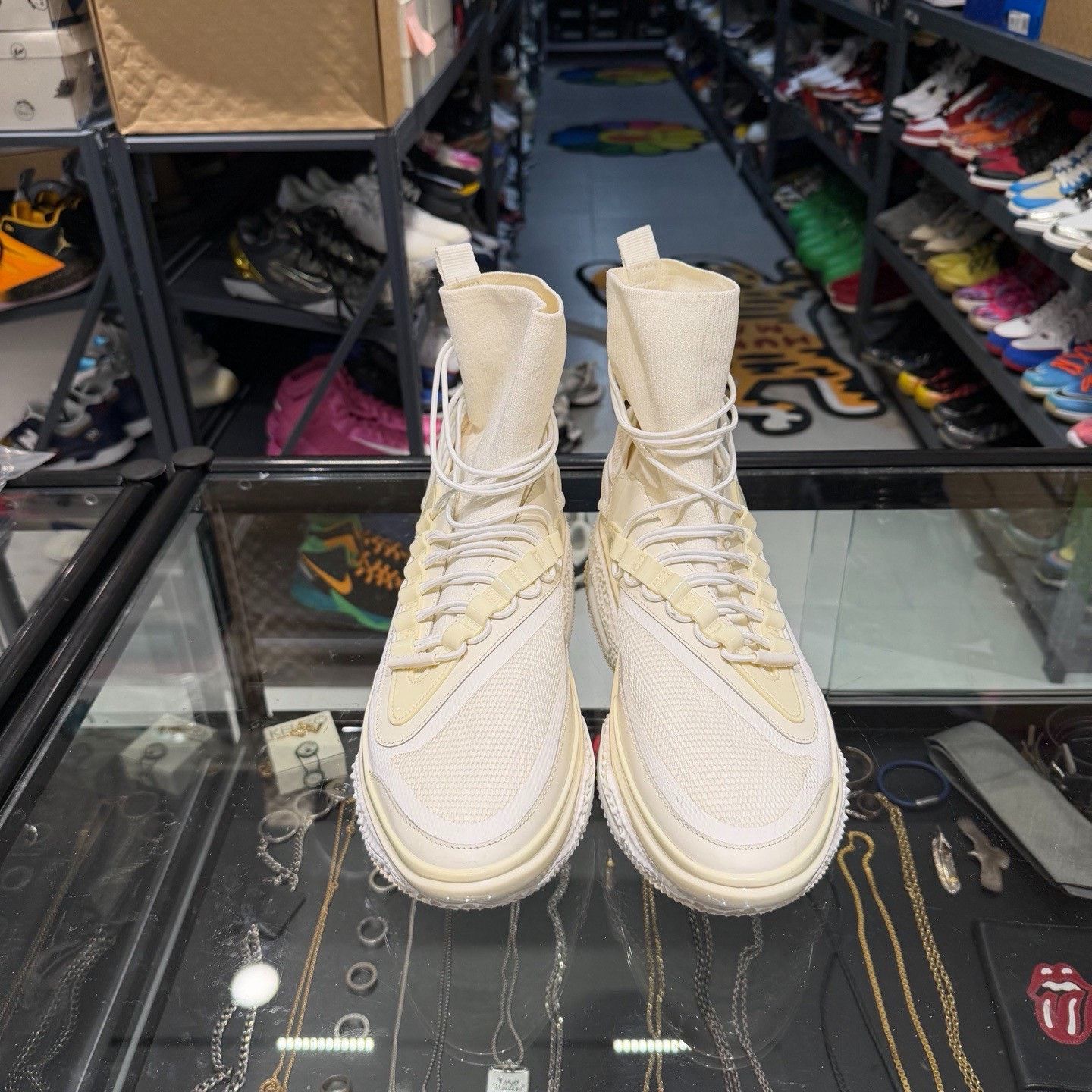 Balmain Balmain Lowtop Sneakers 11.5 Men Size US 11.5 / EU 44-45 - 2 Thumbnail