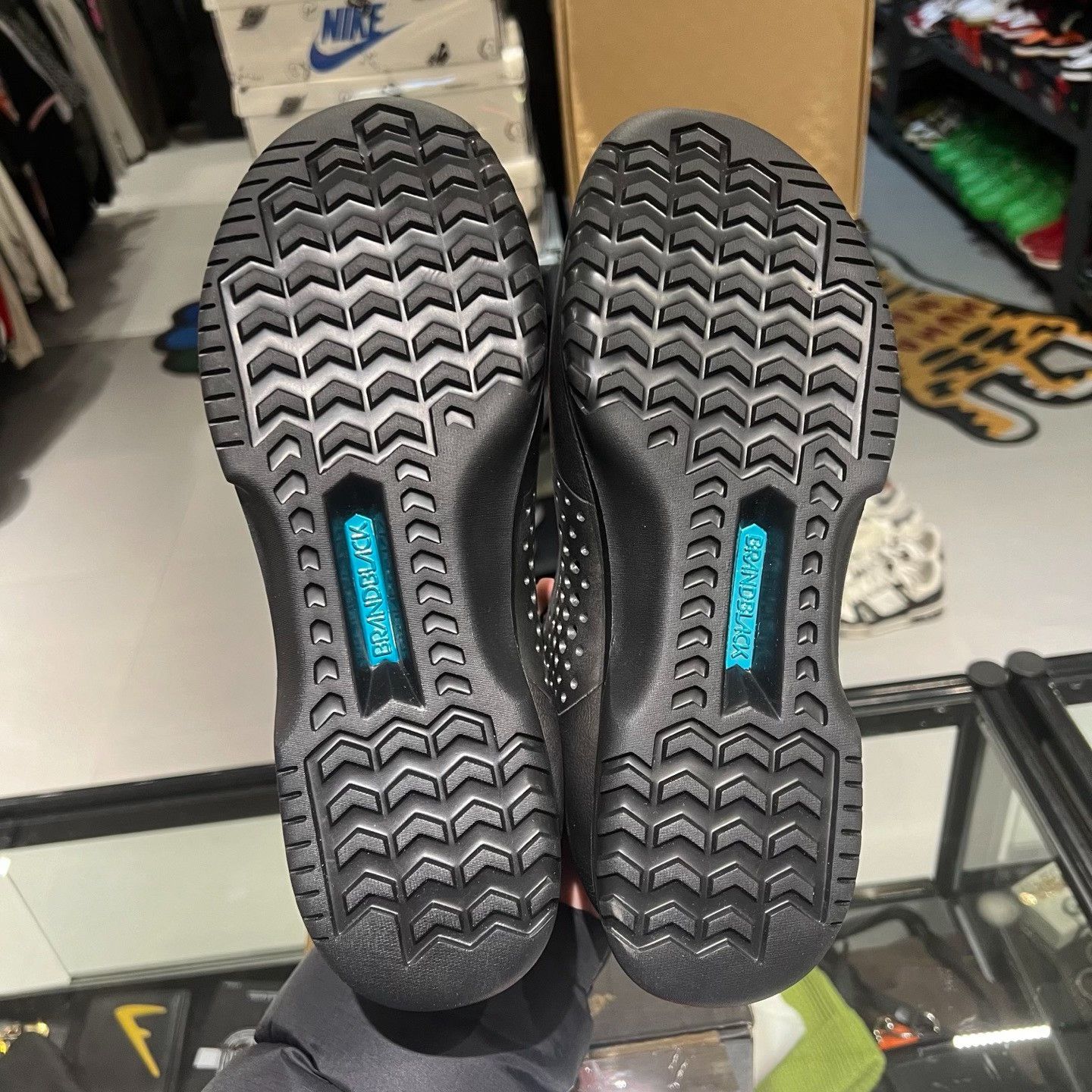 Adidas Adidas Black Hitop Sneakers 9.5 Men Size US 9.5 / EU 42-43 - 4 Thumbnail