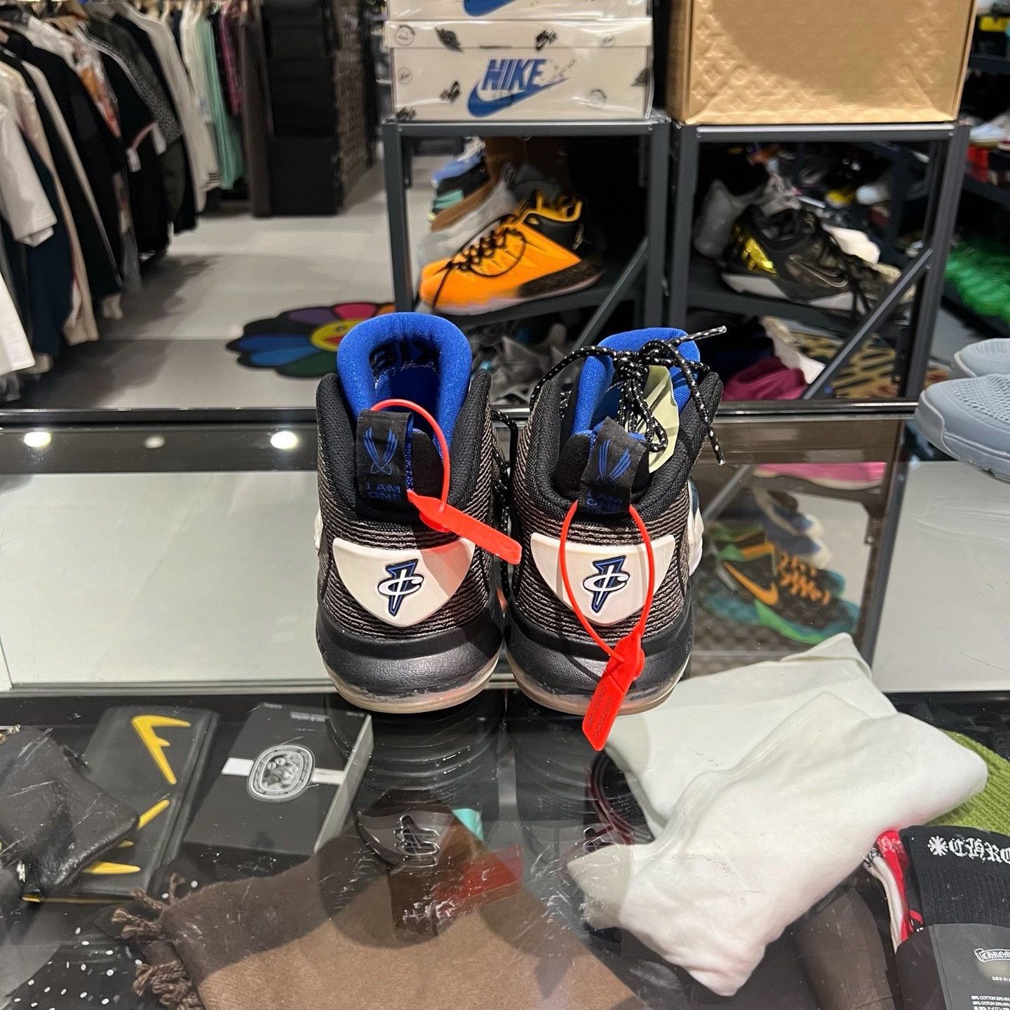 Givenchy Givenchy Lowtop Sneakers 9.5 Men Size US 9.5 / EU 42-43 - 3 Thumbnail