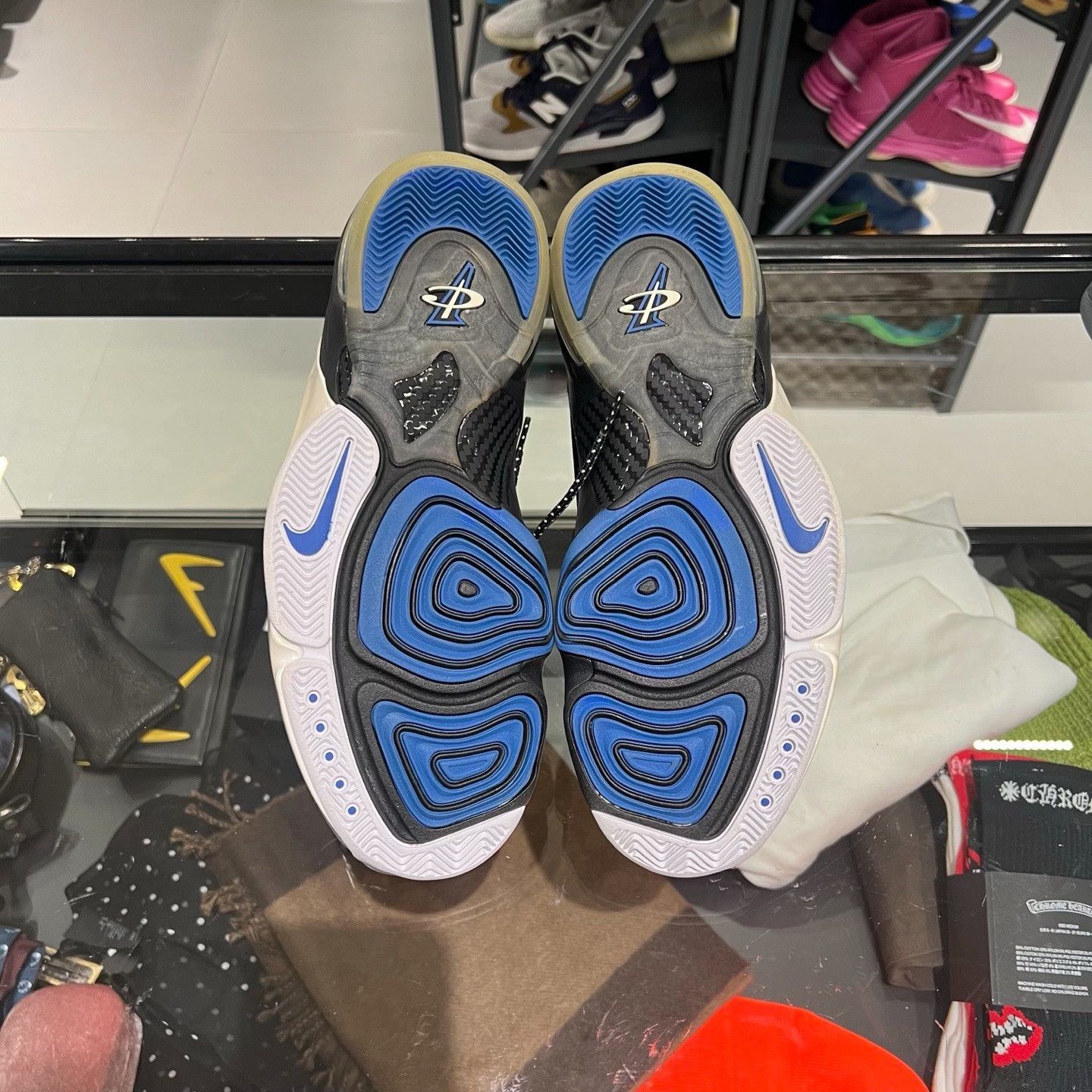 Givenchy Givenchy Lowtop Sneakers 9.5 Men Size US 9.5 / EU 42-43 - 4 Thumbnail