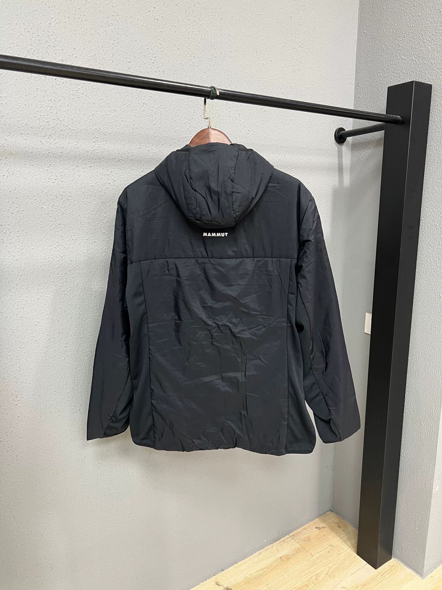 Mammut Mammut Light Jacket xxl Men Size US XXL / EU 58 / 5 - 2 Thumbnail