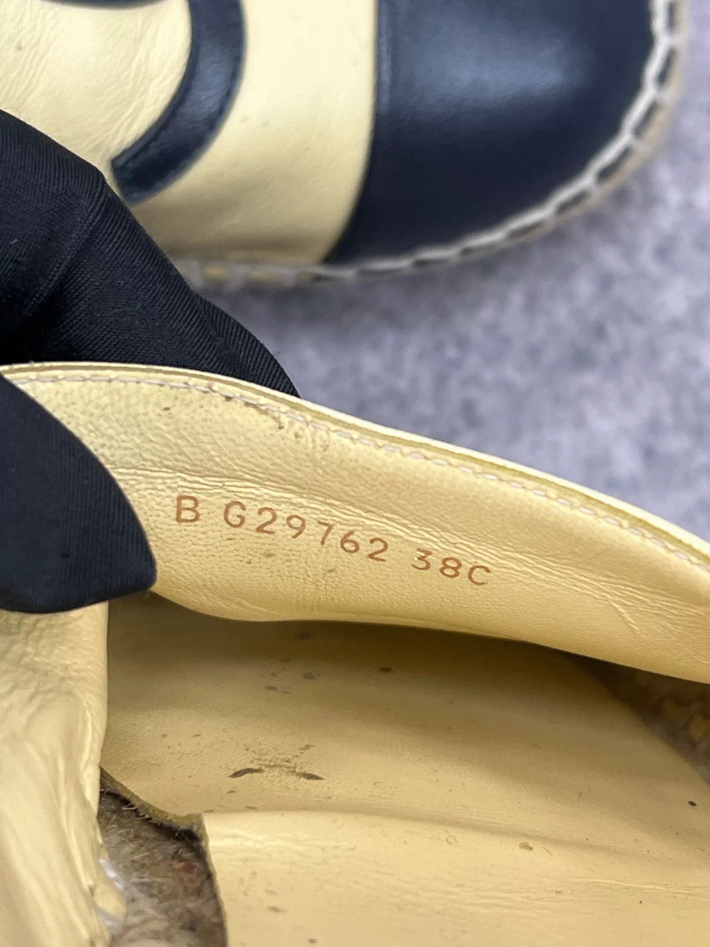Chanel Chanel Lowtop Sneakers us_7-5 Women Size US 7.5 / IT 37.5 - 6 Thumbnail