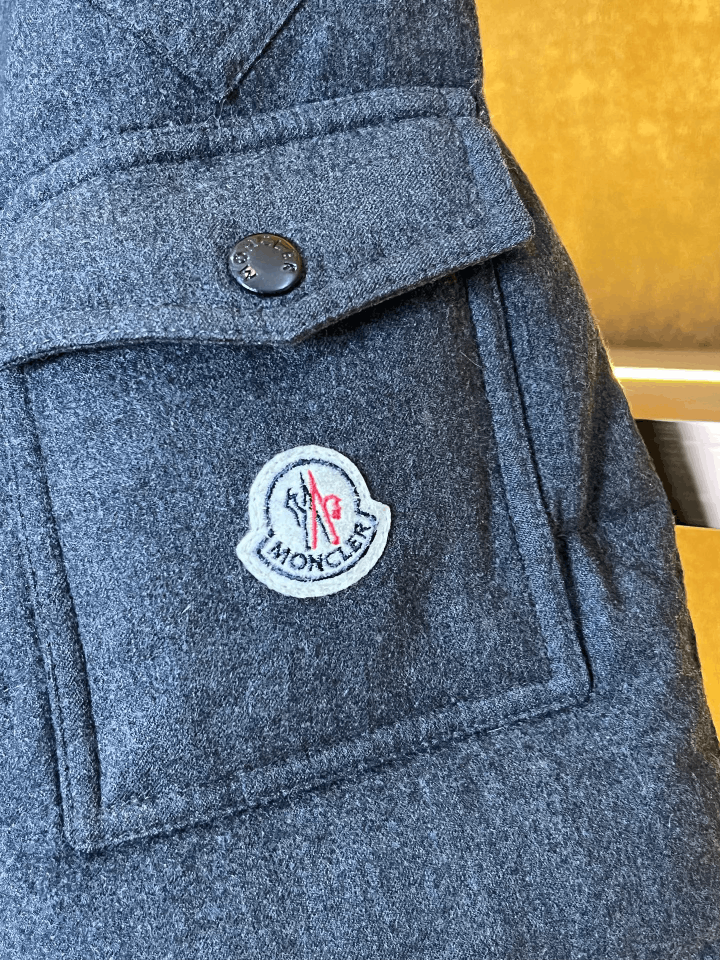 Moncler Moncler Down Down Jacket M Women Size M / US 6-8 / IT 42-44 - 3 Thumbnail