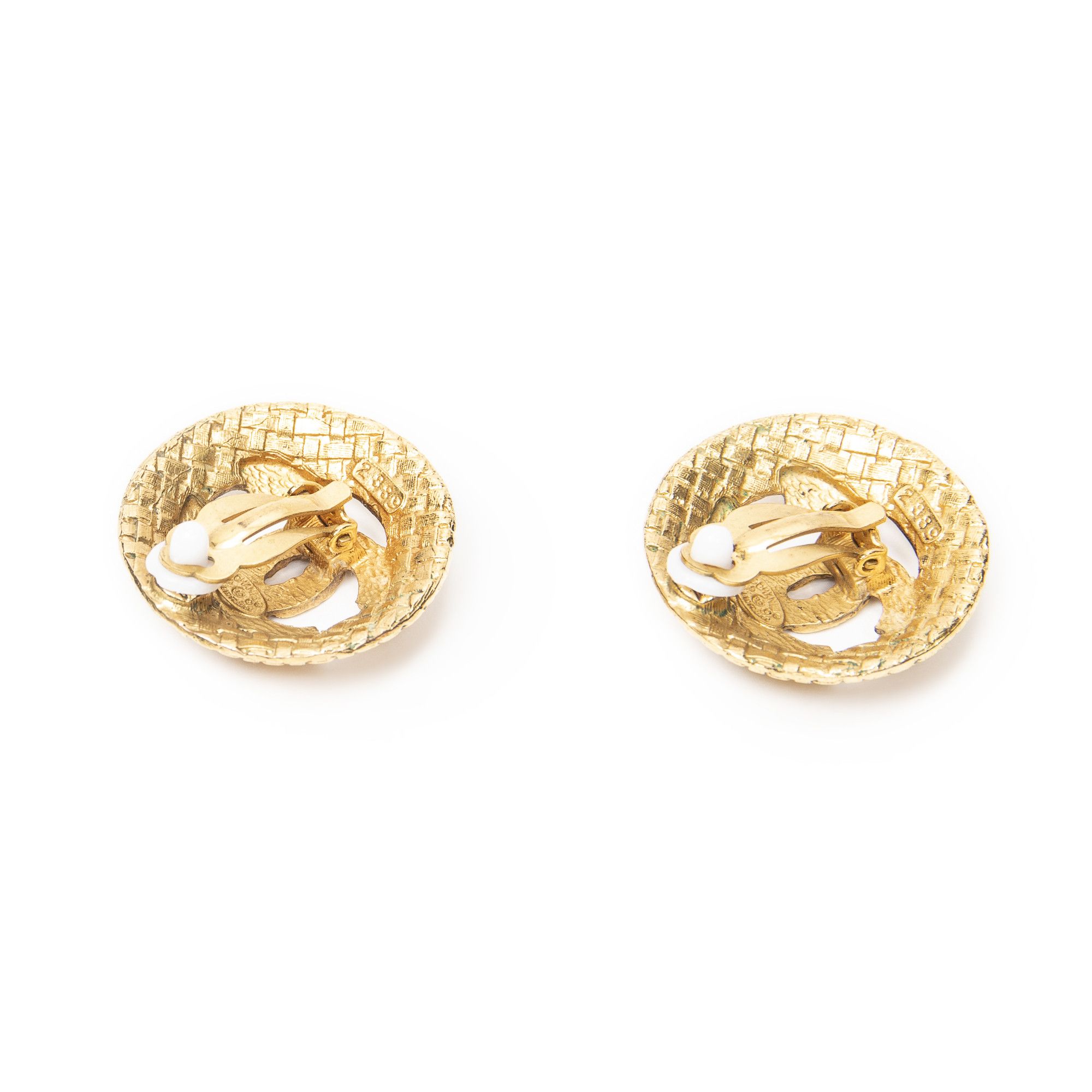 Chanel CC Quilted Round Clip On Earrings Size ONE SIZE - 2 Thumbnail