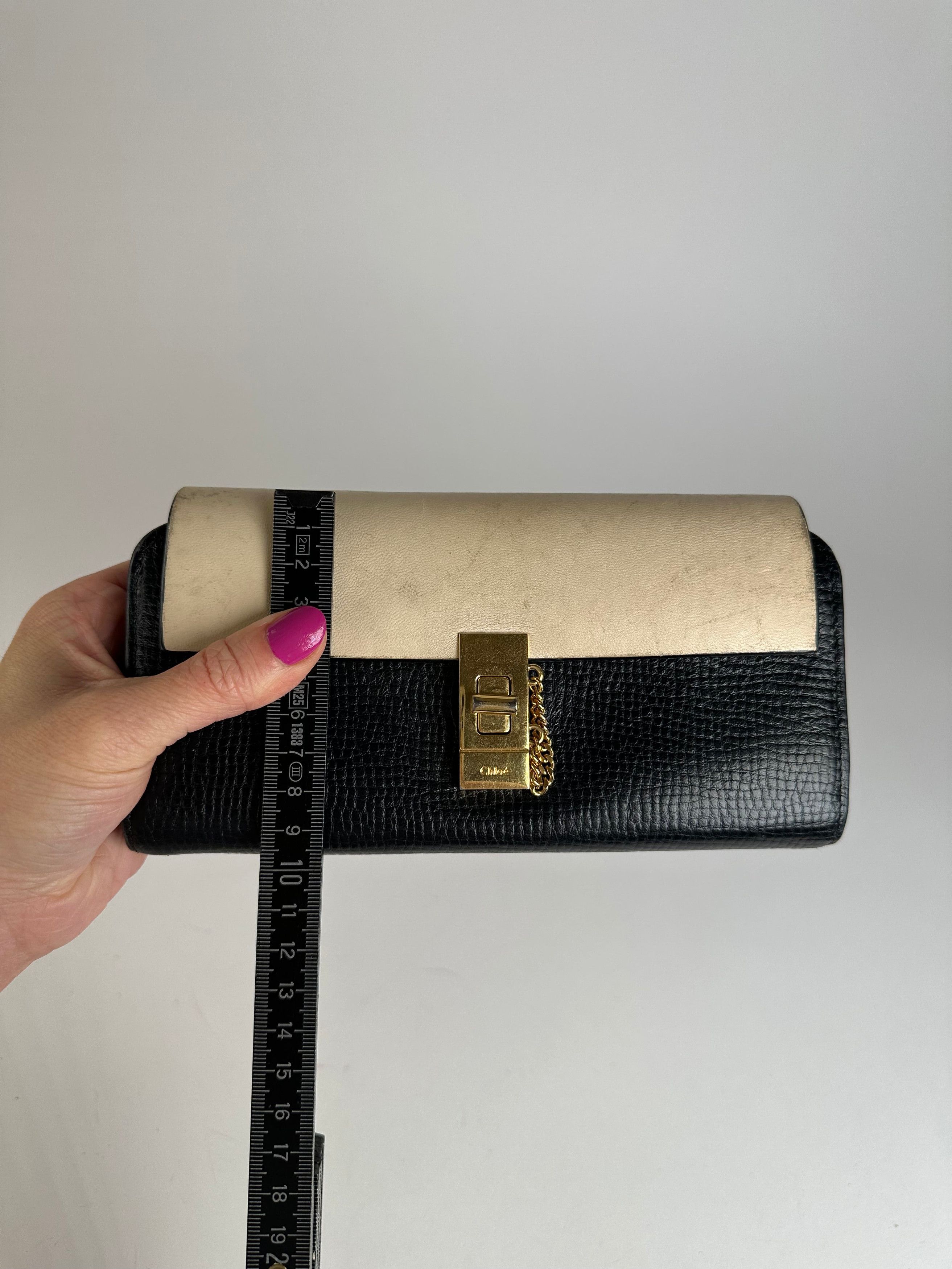 Chloe Vintage Snake Emblossed Leather Wallet Black Beige Size ONE SIZE - 6 Thumbnail