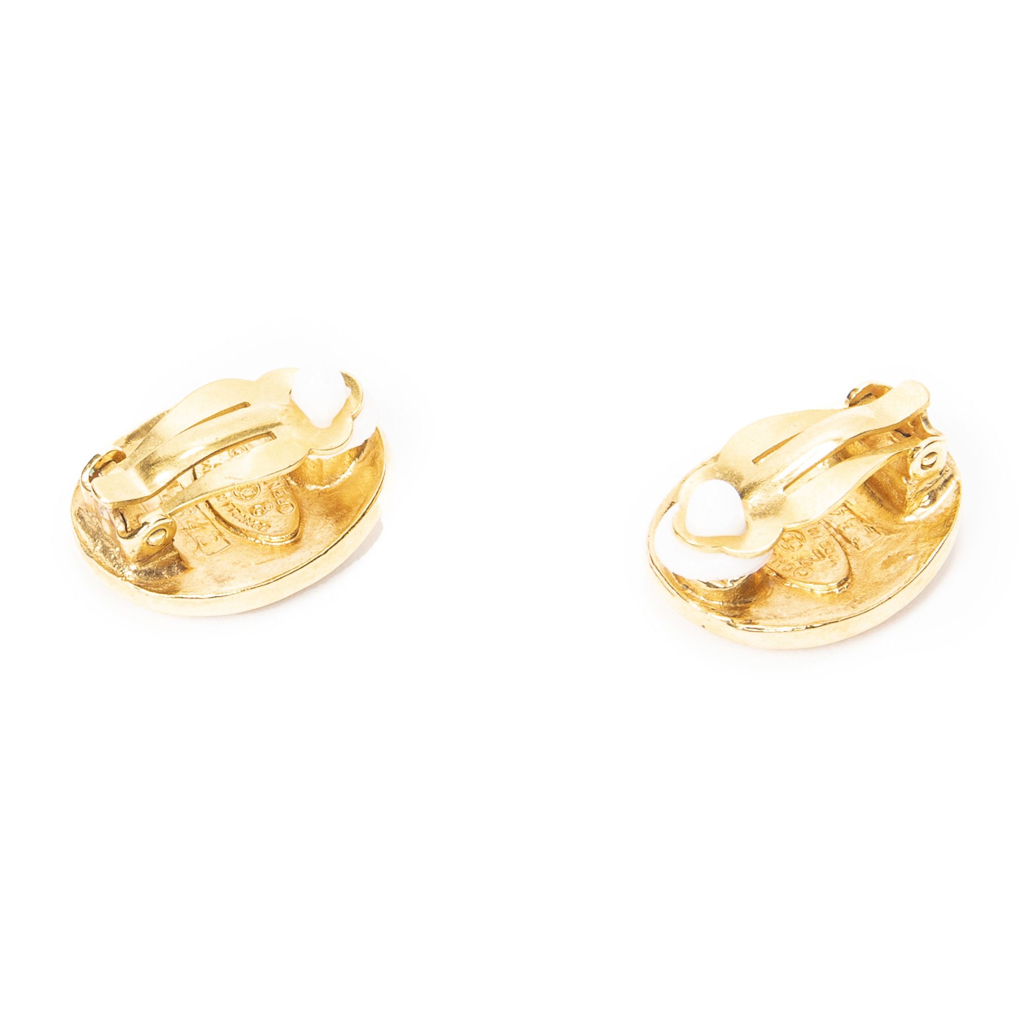 Chanel CC Oval Clip On Earrings Size ONE SIZE - 2 Thumbnail