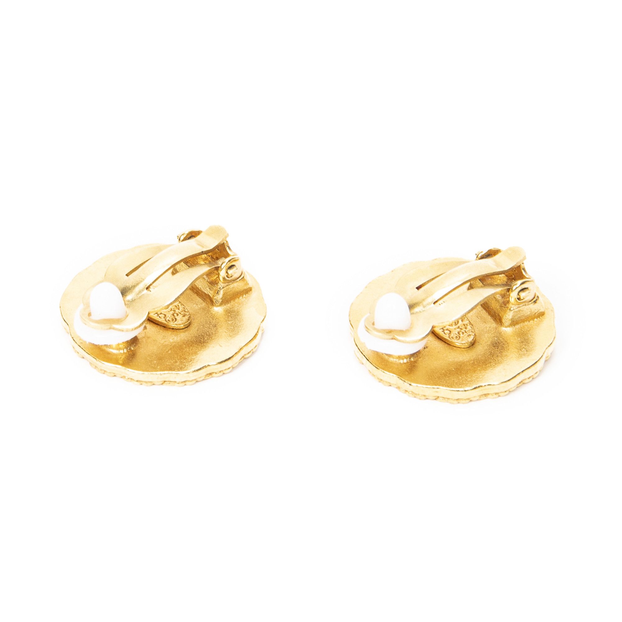 Chanel CC Round Clip On Earrings Size ONE SIZE - 2 Thumbnail