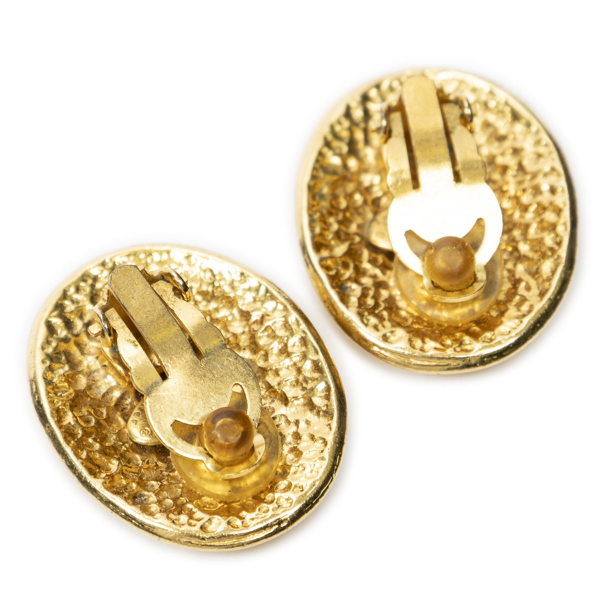 Chanel CC Oval Clip On Earrings Size ONE SIZE - 2 Thumbnail